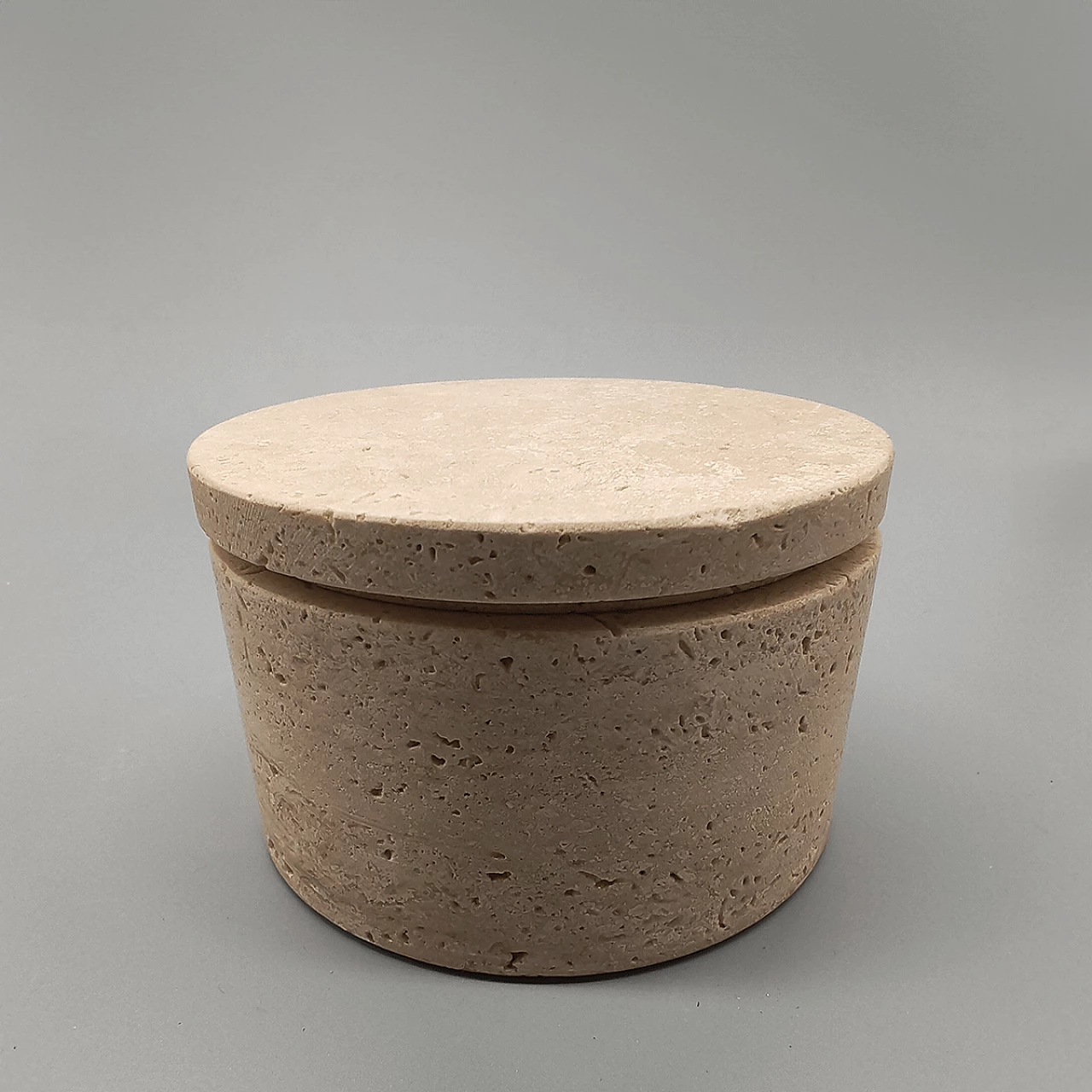 Round travertine box by Cerri Nestore, 1970s 4