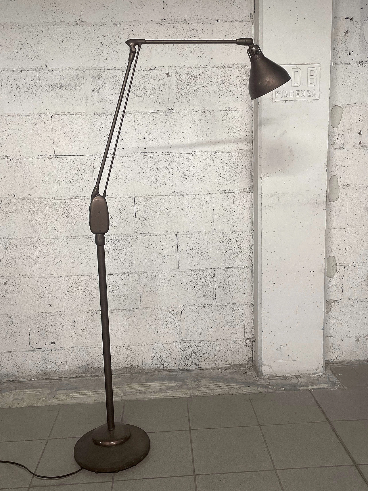 Lampada da terra allungabile 605 di Dazor MFG, anni '50 9