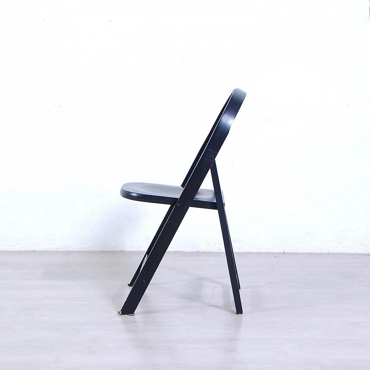 Black lacquered wooden folding chair, 1960s 6