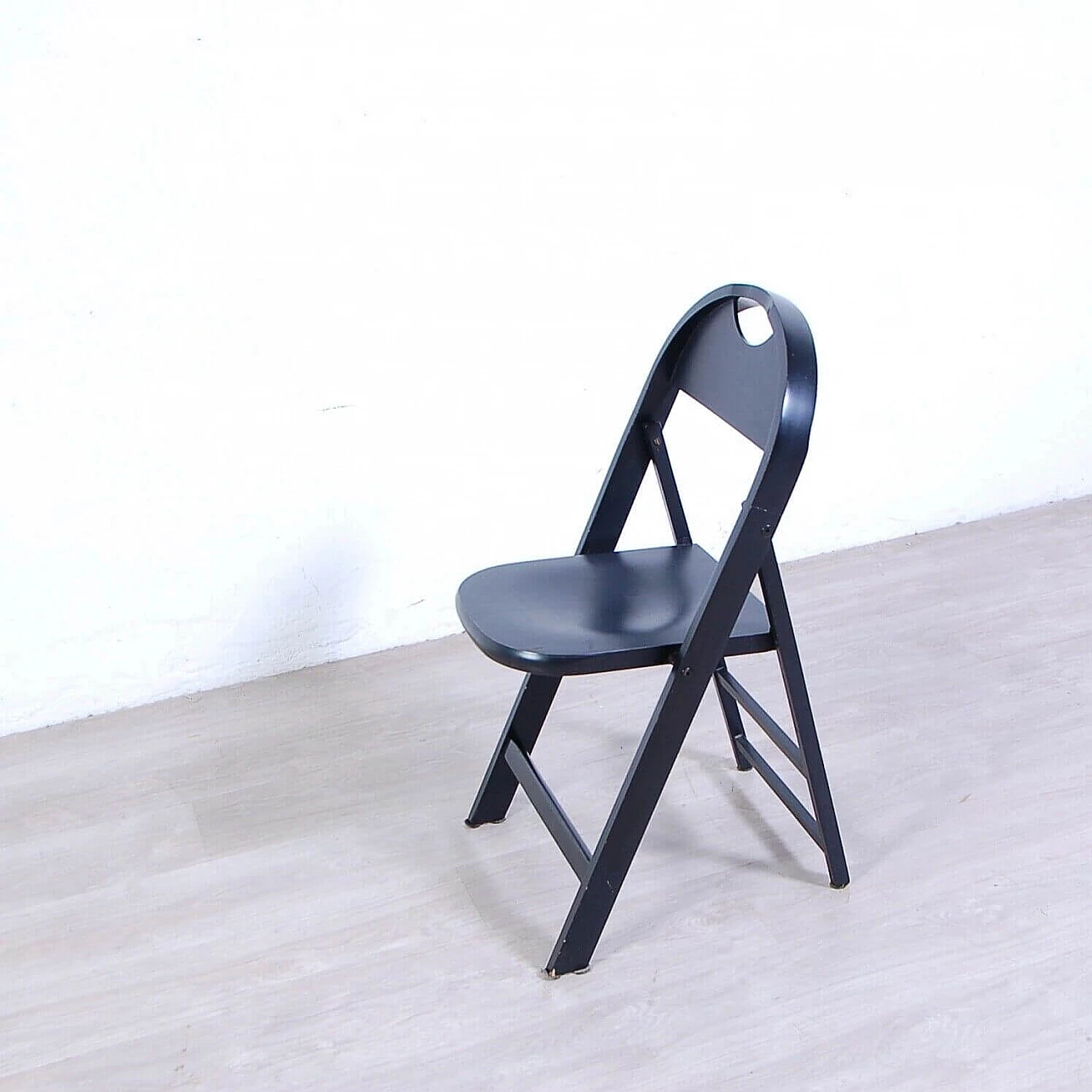 Black lacquered wooden folding chair, 1960s 7