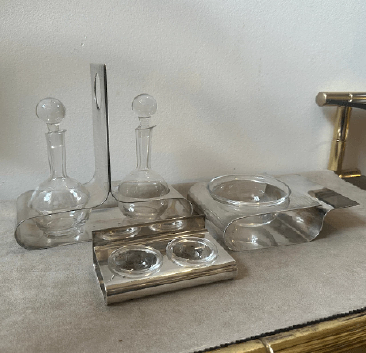 3 Serving objects in silver-plated metal and glass by Lino Sabattini, 1980s 2