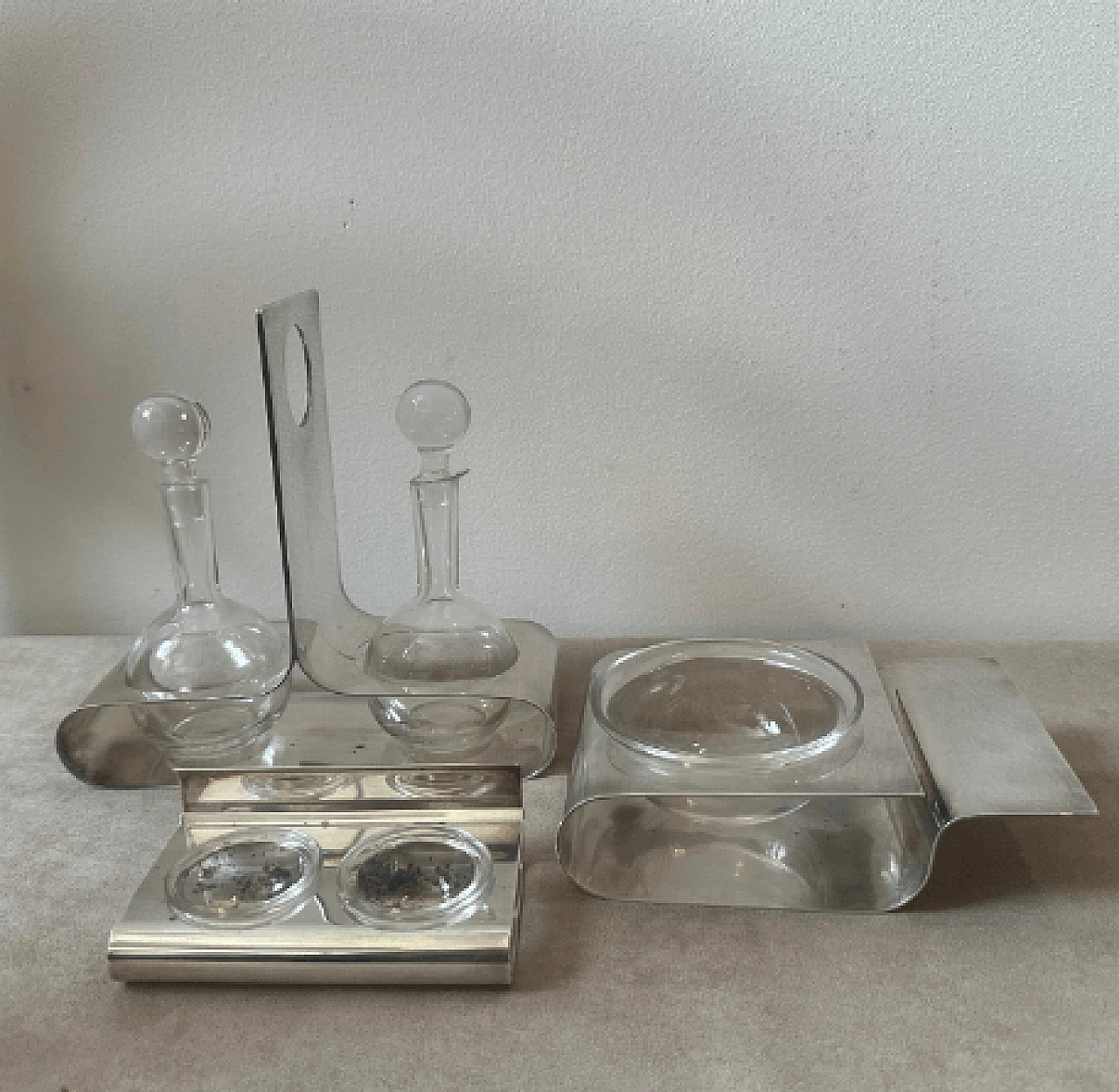 3 Serving objects in silver-plated metal and glass by Lino Sabattini, 1980s 8