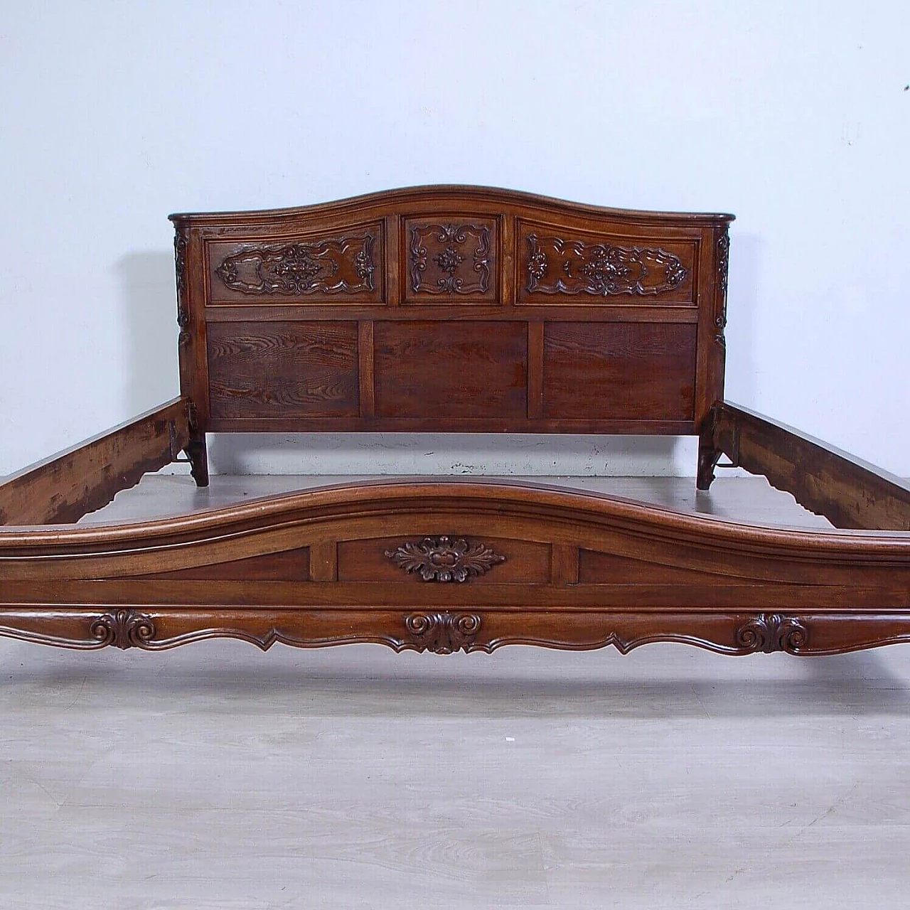 Carved wooden double bed, early 20th century 3