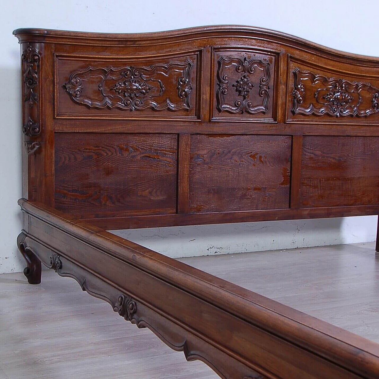 Carved wooden double bed, early 20th century 4