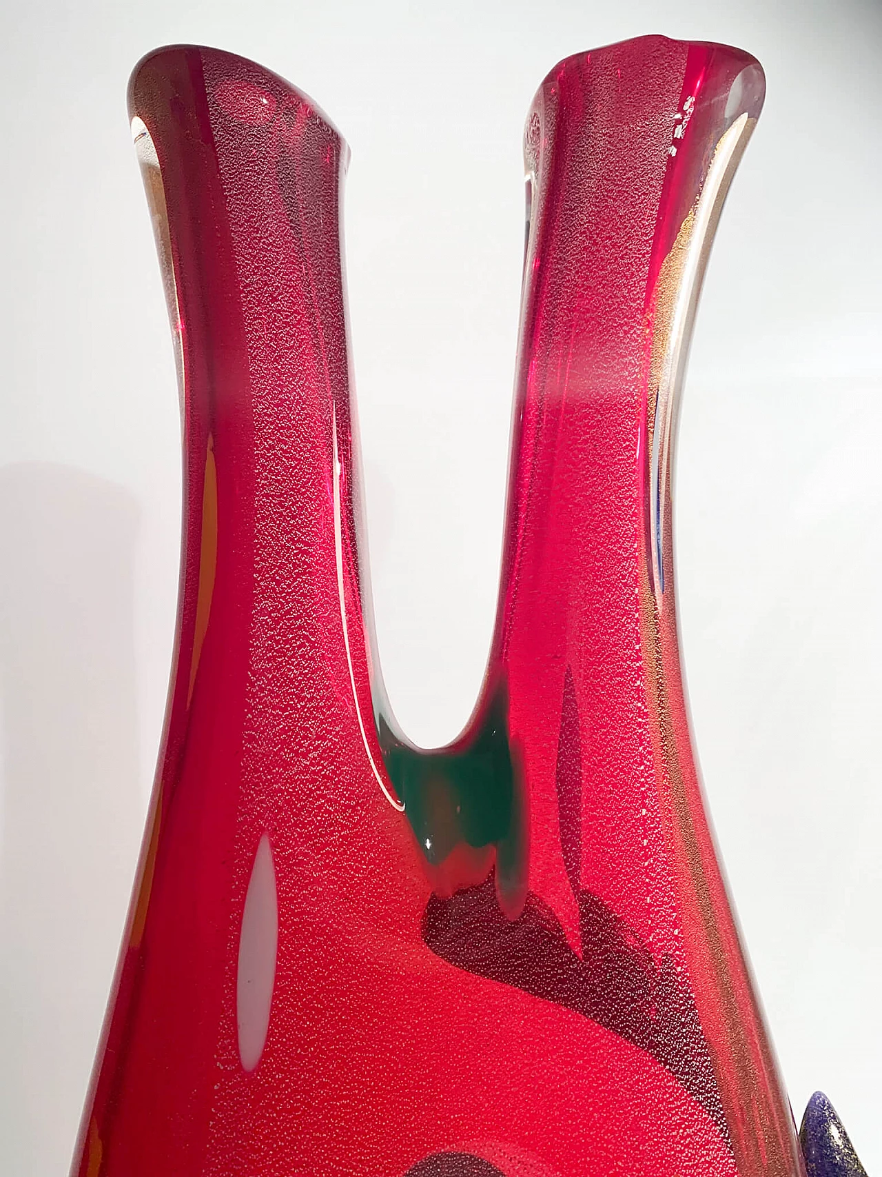 Red and multicoloured Murano glass vase in the style of Dino Martens, 1950s 4