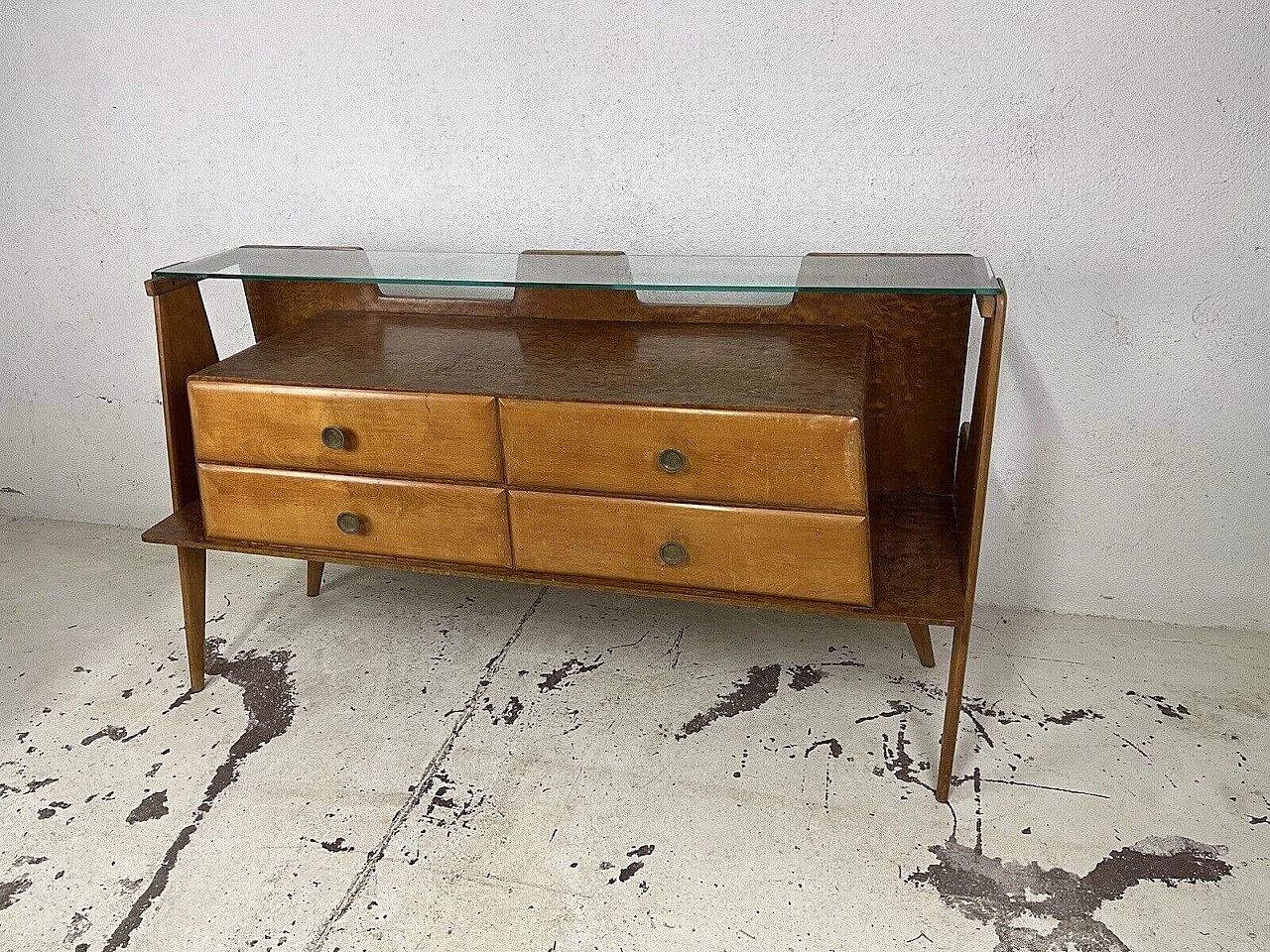 Sideboard in briarwood, brass and glass, 1950s 3