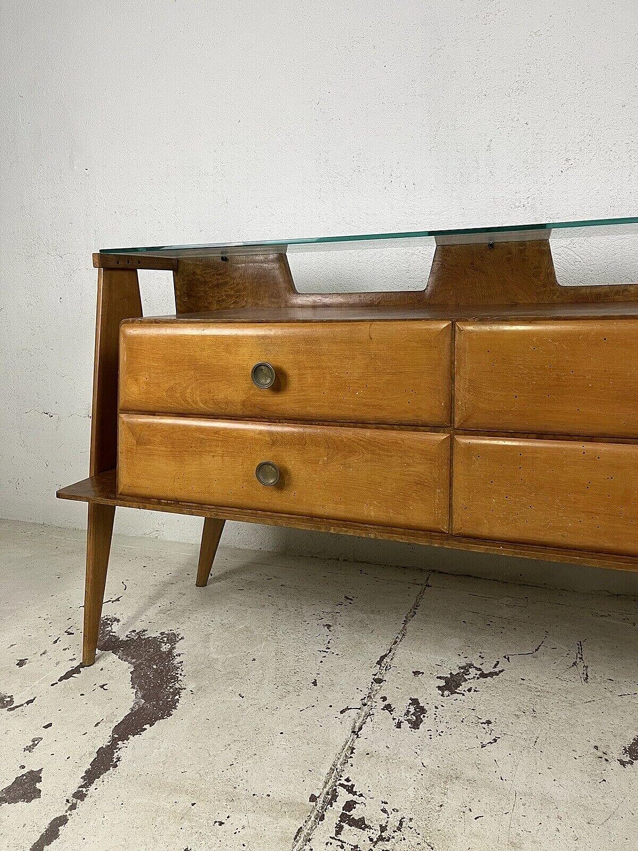 Sideboard in briarwood, brass and glass, 1950s 5