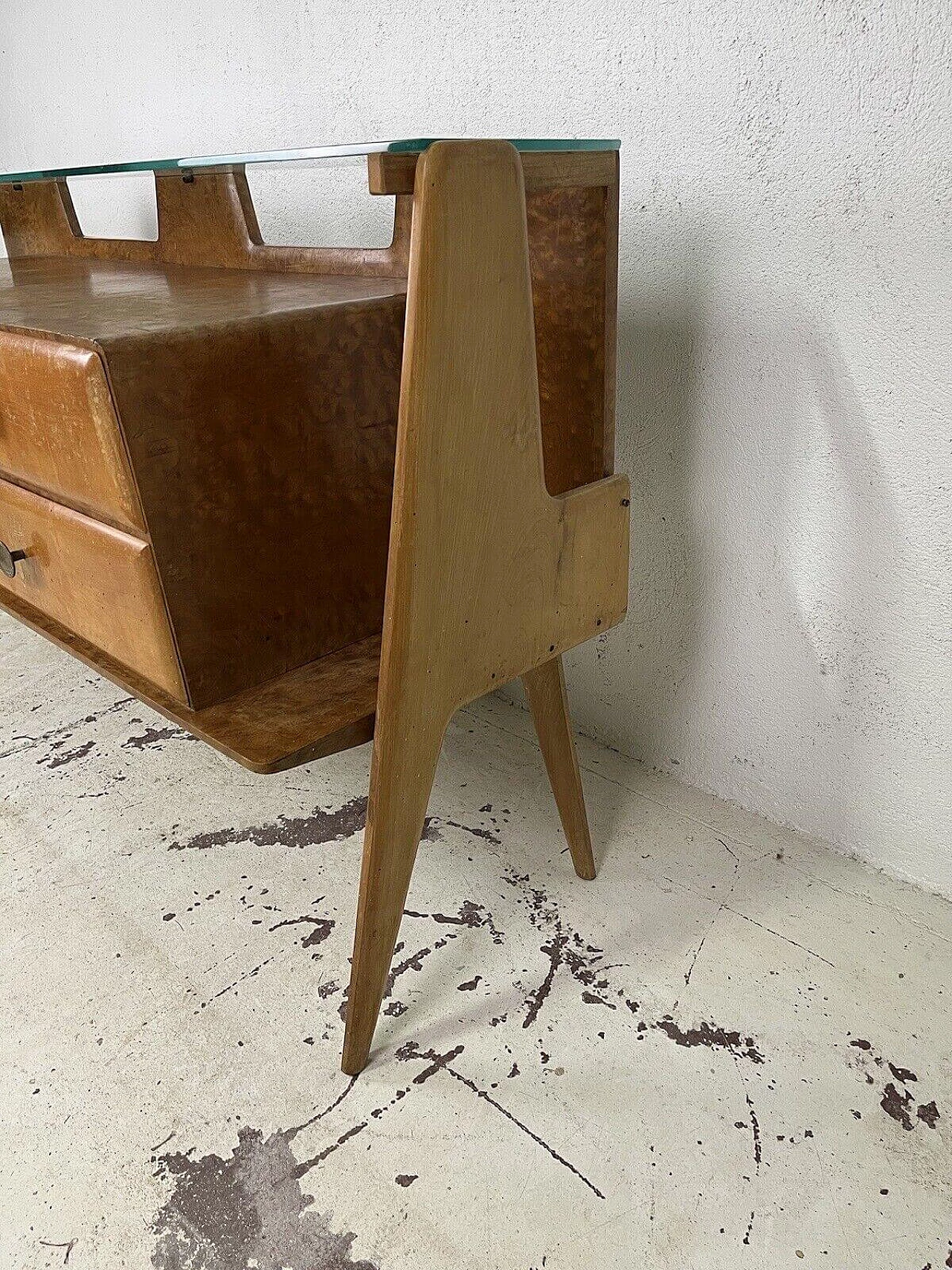 Sideboard in briarwood, brass and glass, 1950s 9