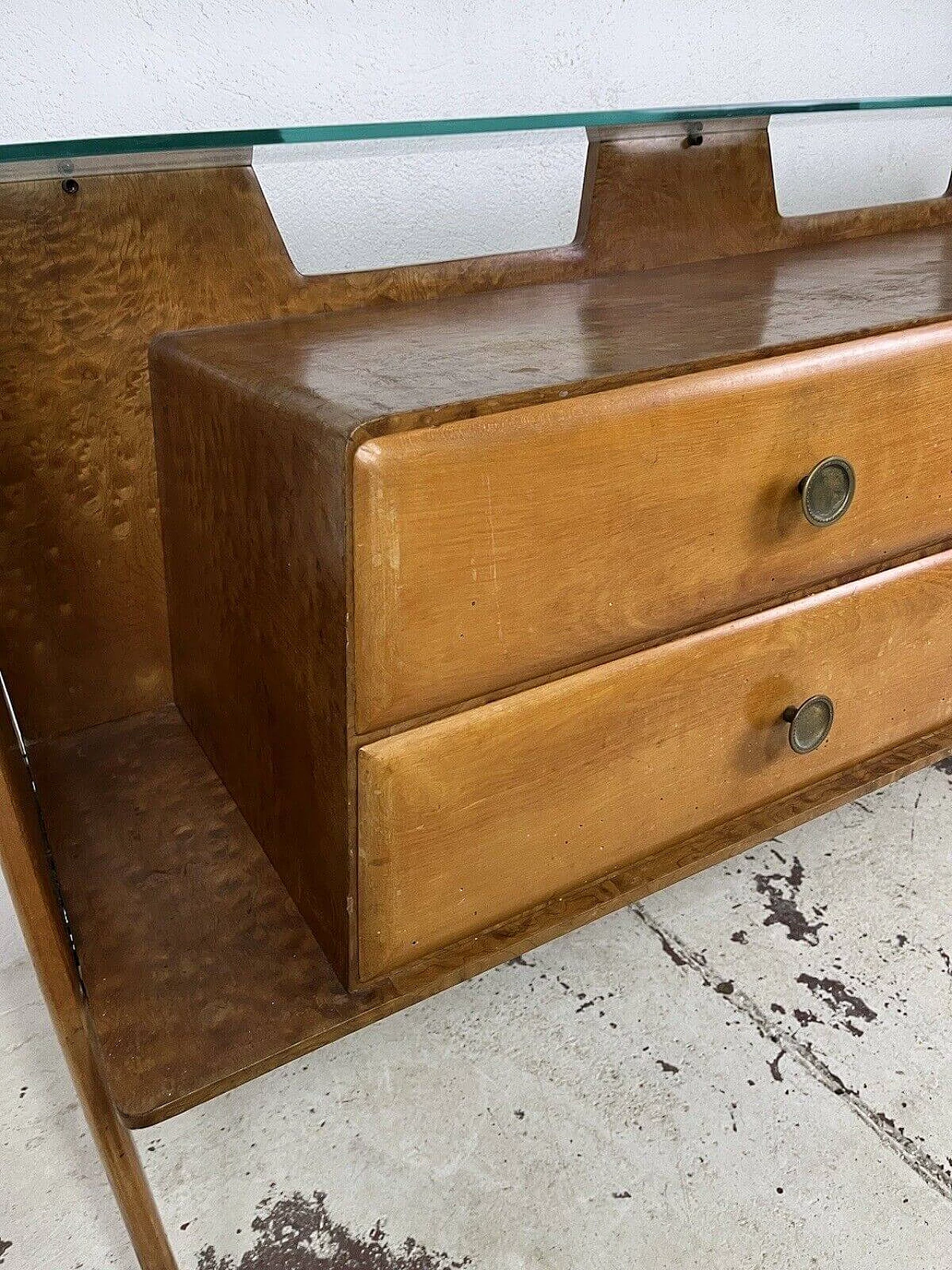 Sideboard in briarwood, brass and glass, 1950s 13