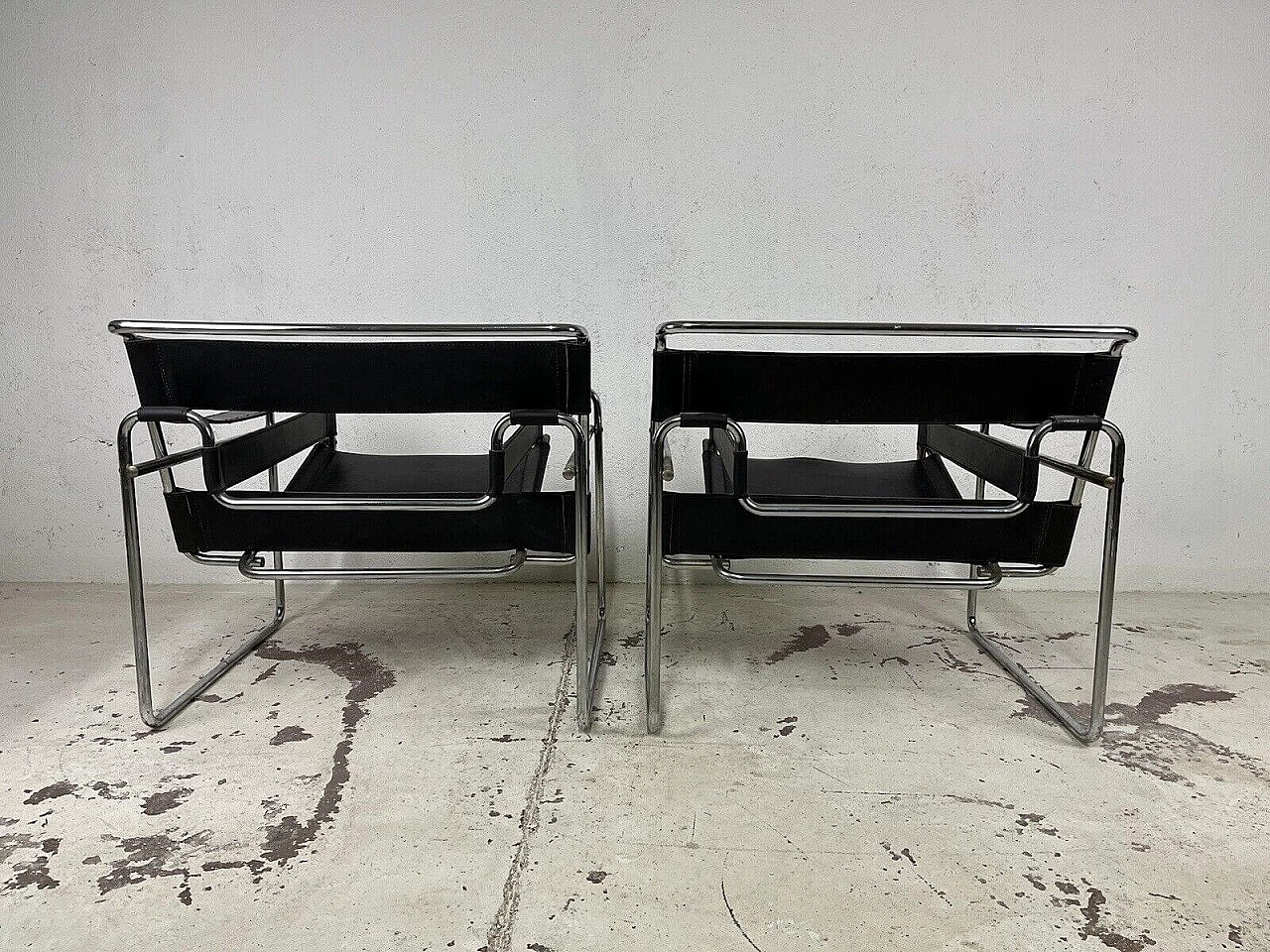 Pair of Wassily armchairs in chrome-plated metal and leather, 1970s 13