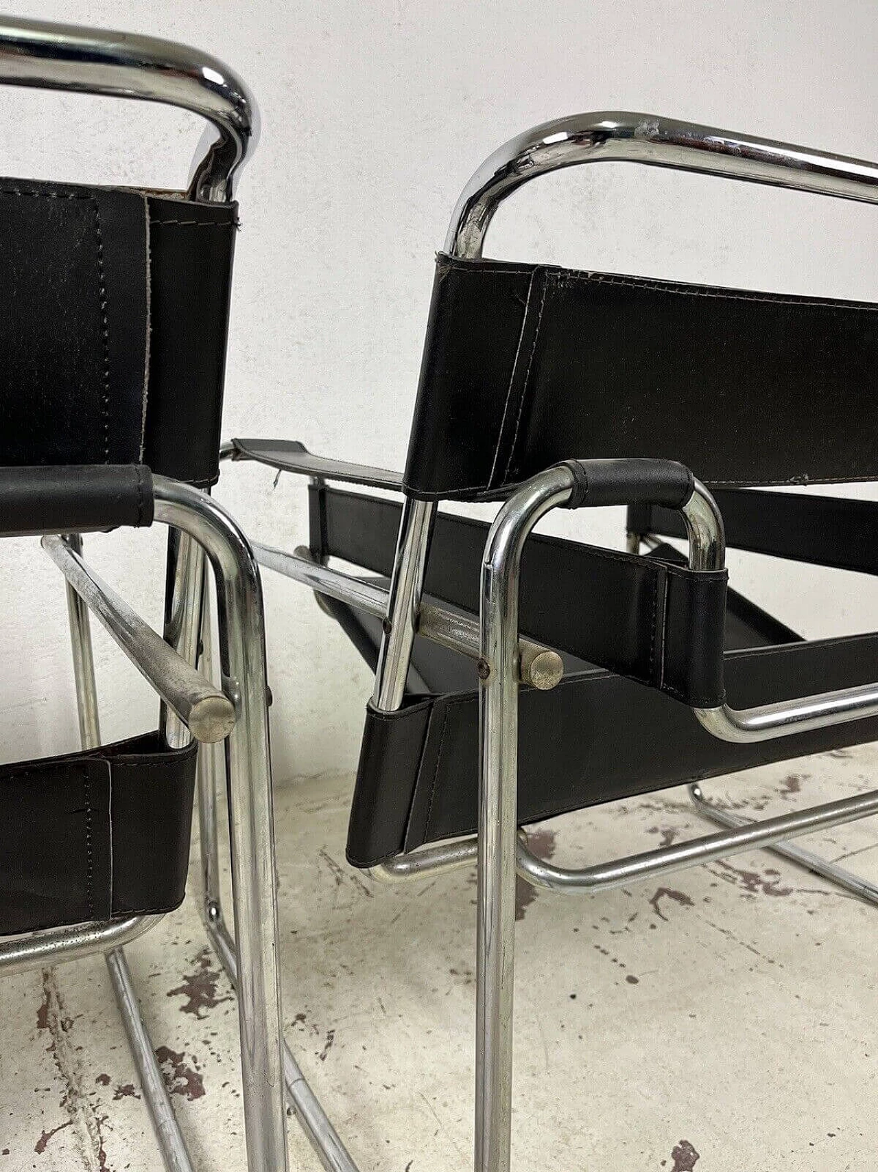 Pair of Wassily armchairs in chrome-plated metal and leather, 1970s 14