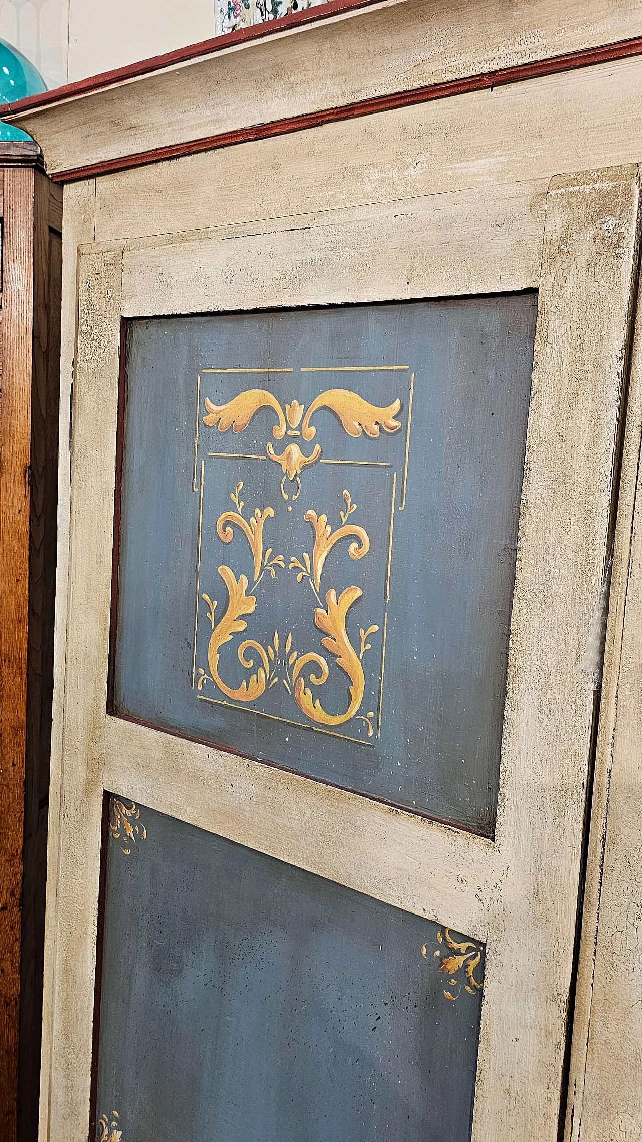 Lacquered wooden wardrobe with panelled doors, 19th century 3