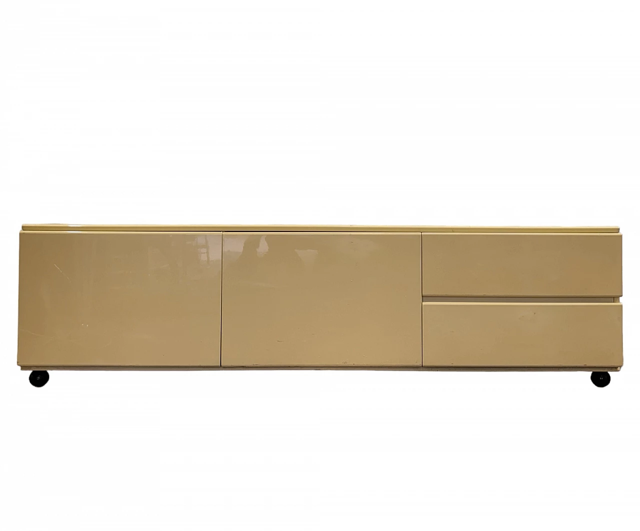 Lacquered wood sideboard in the style of Mario Bellini, 1970s 4