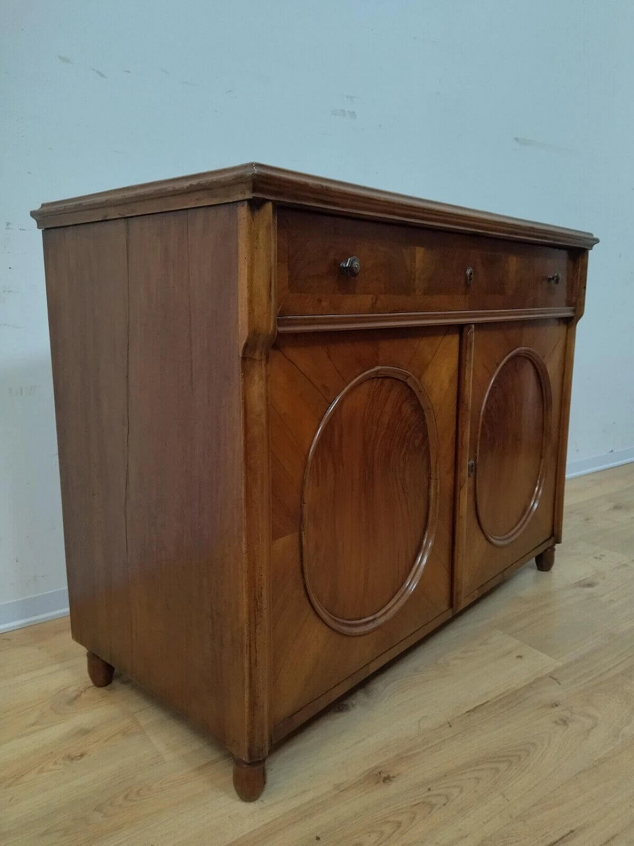 Walnut panelled sideboard with circular panelling, mid-19th century 12