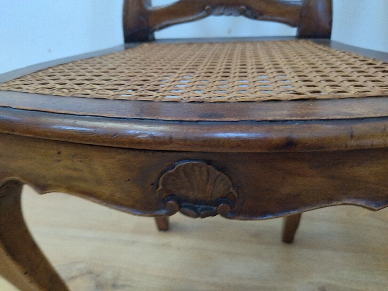 Pair of Barocchetto style walnut and Vienna straw chairs, early 20th century 7