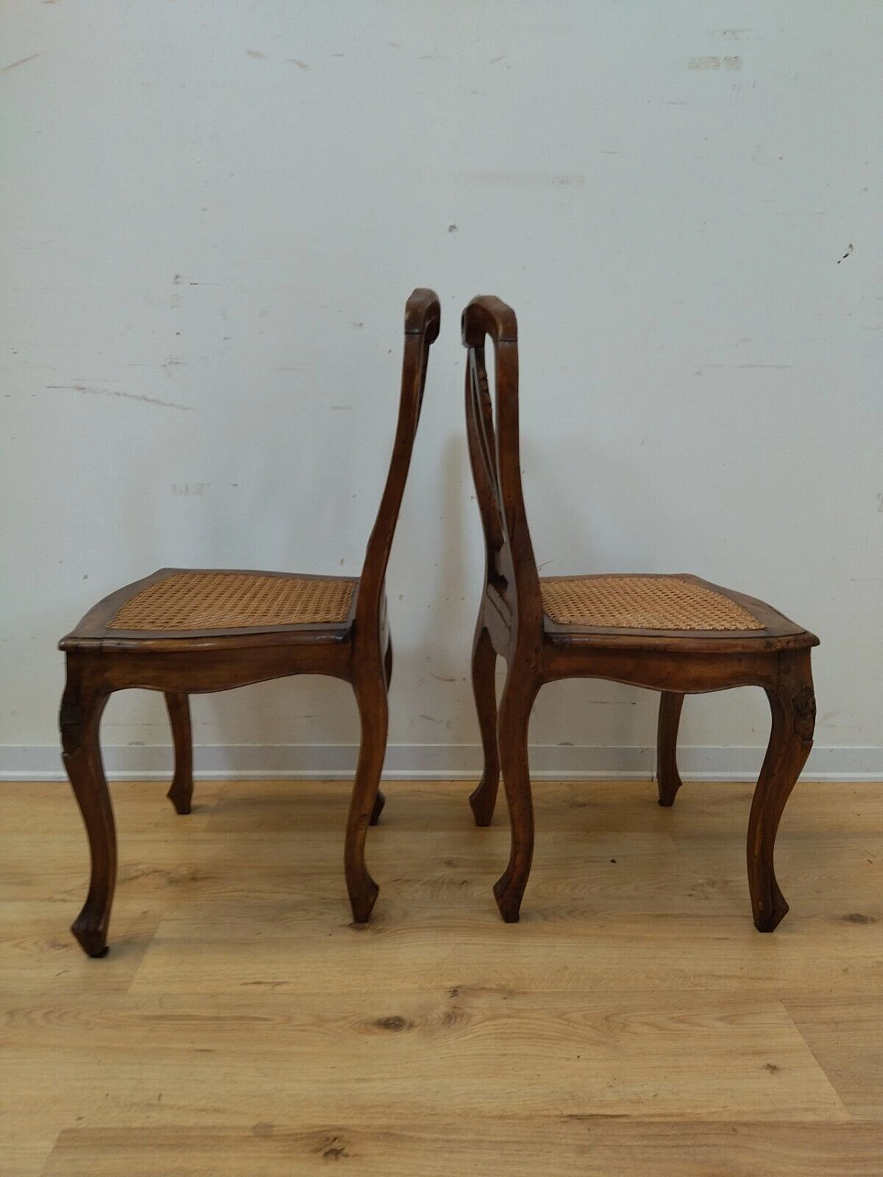 Pair of Barocchetto style walnut and Vienna straw chairs, early 20th century 10