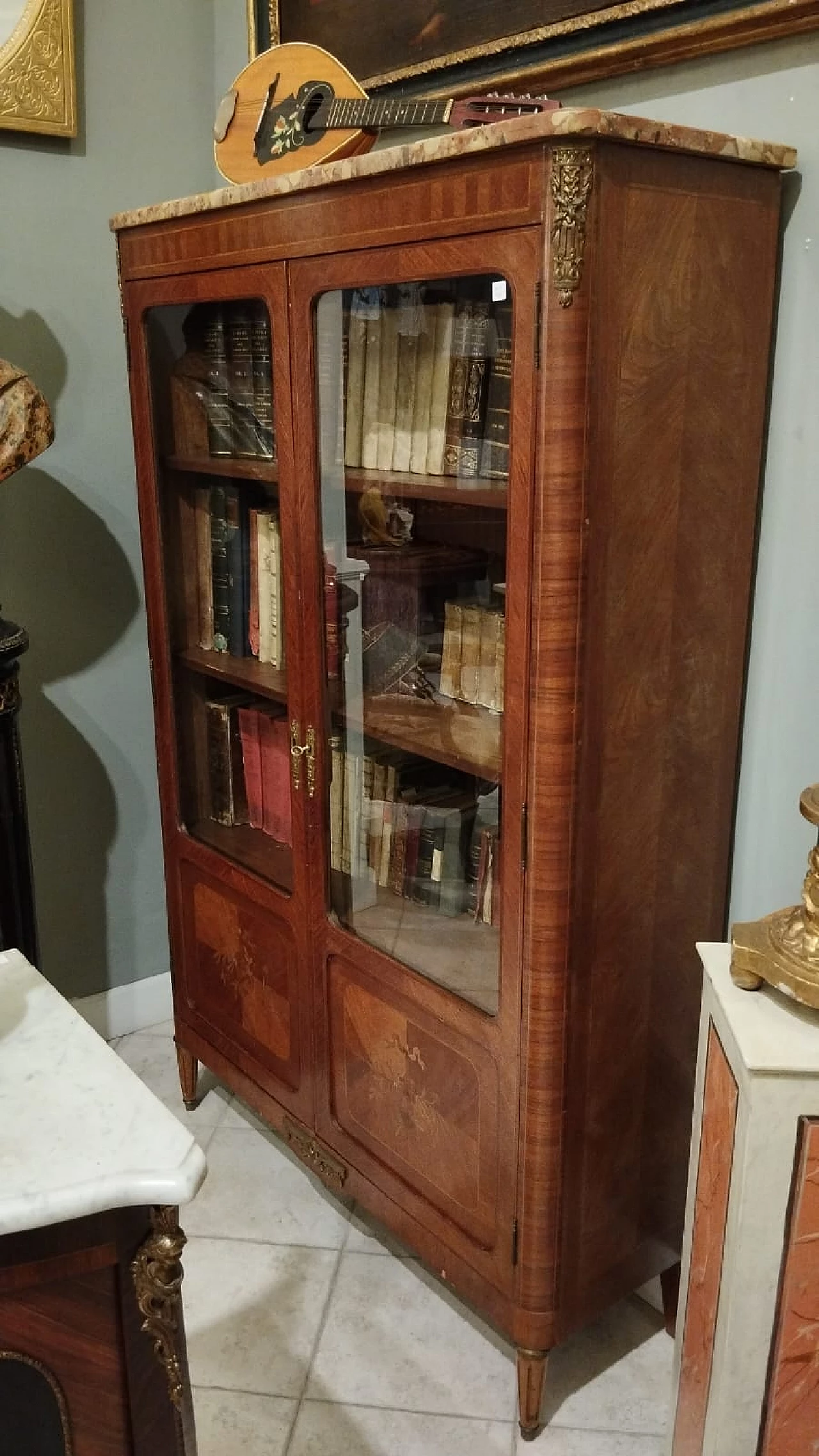 Rosewood and rosewood inlaid bookcase, 19th century 3