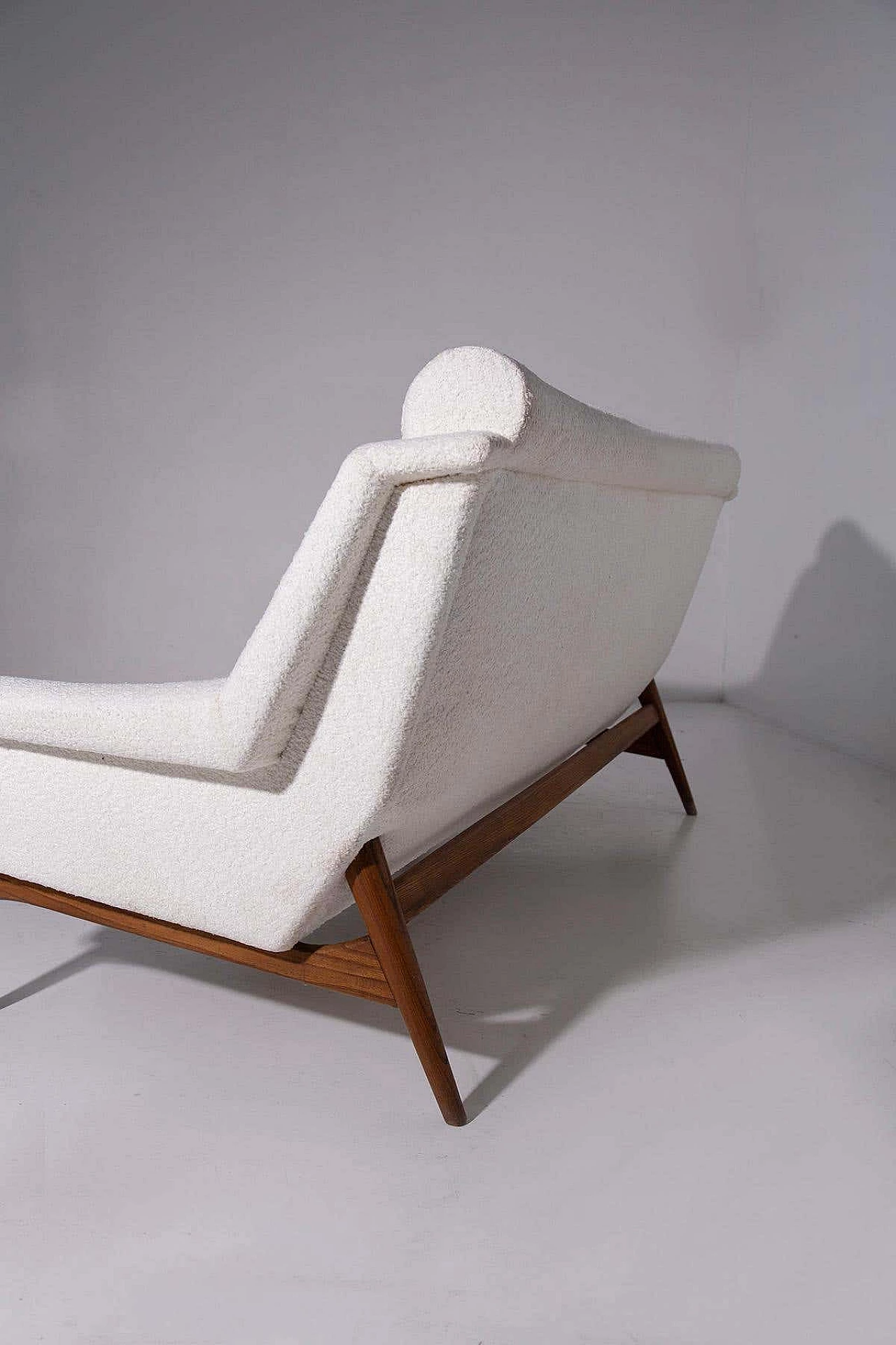 Danish white bouclé sofa with wooden legs, 1950s 6