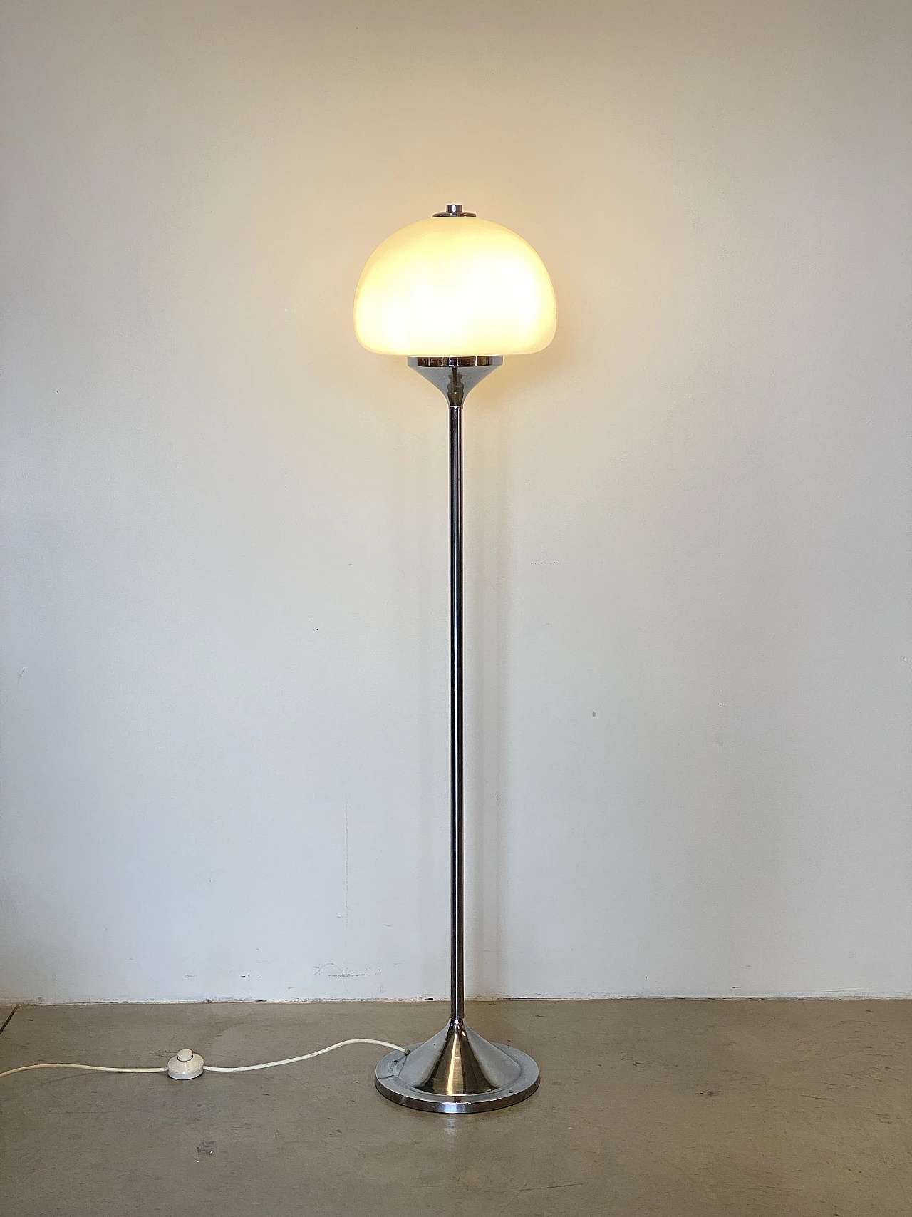 Floor lamp in glass and chromed metal, 1970s 2