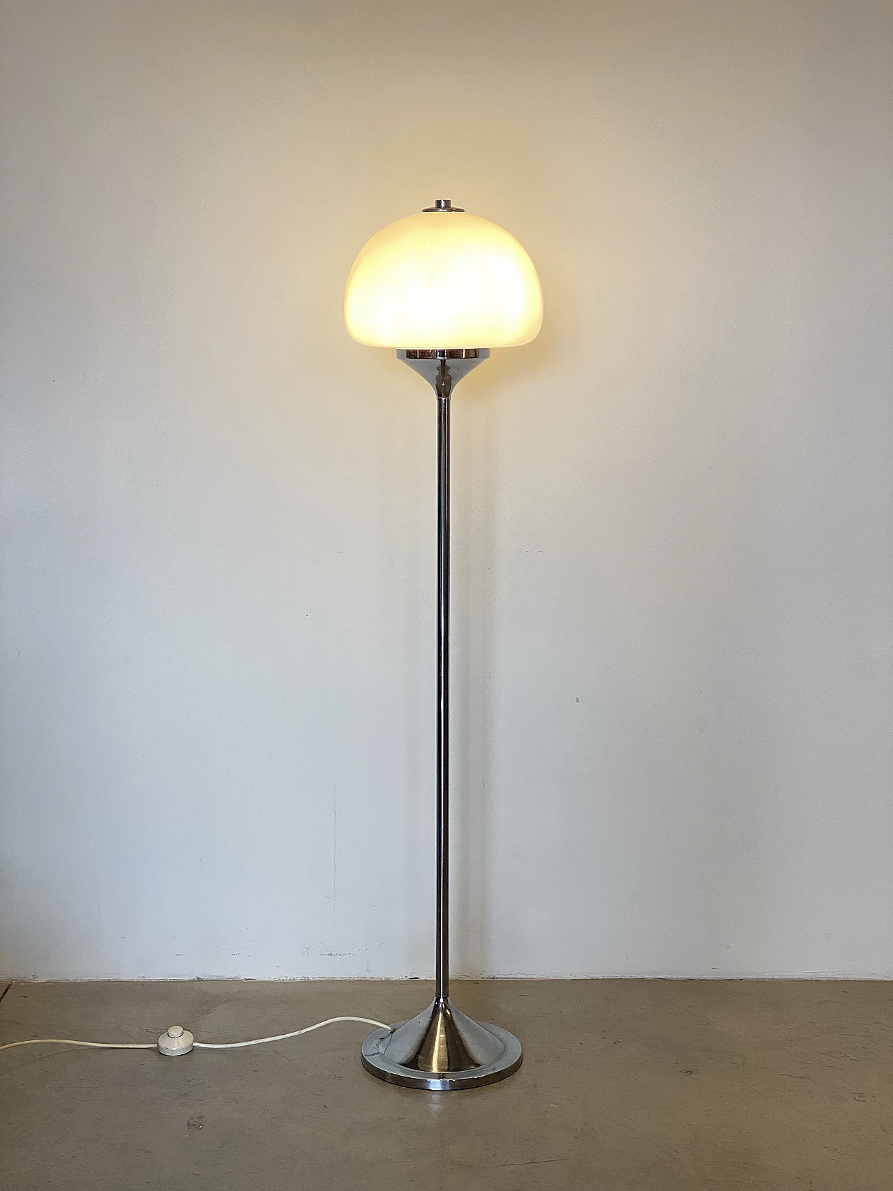 Floor lamp in glass and chromed metal, 1970s 6