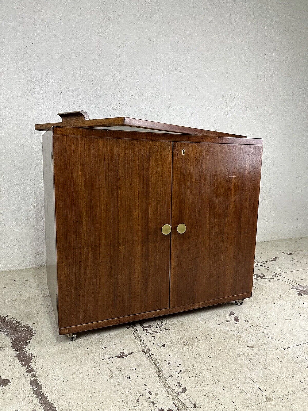 Wood, glass and brass bar cabinet with casters, 1970s 8