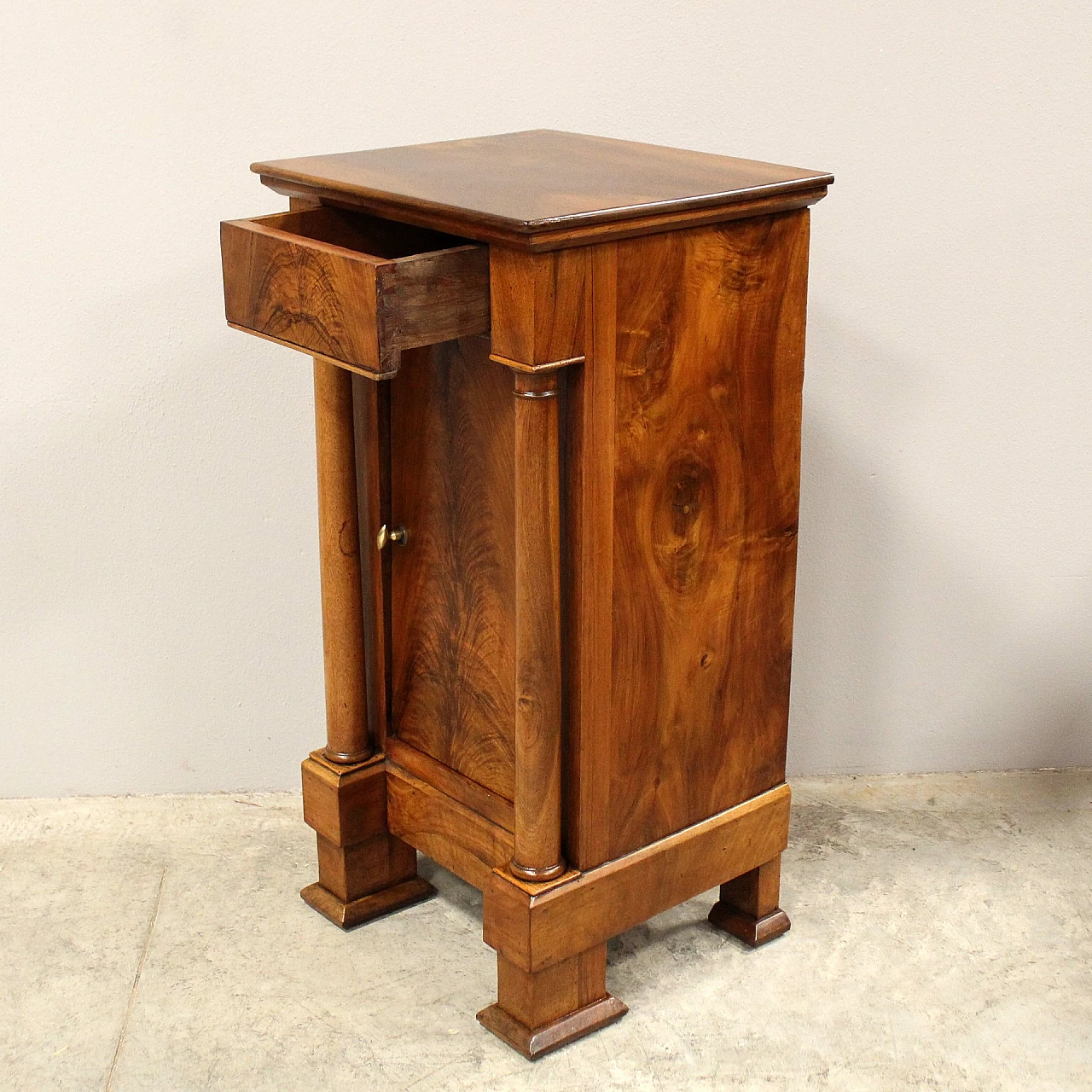 Empire walnut bedside table, early 19th century 6