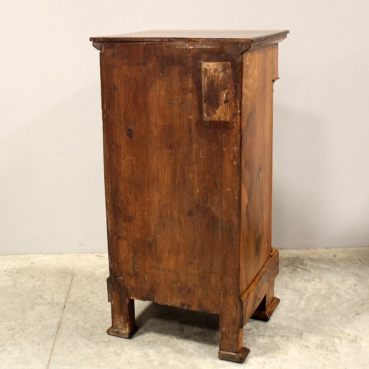 Empire walnut bedside table, early 19th century 10