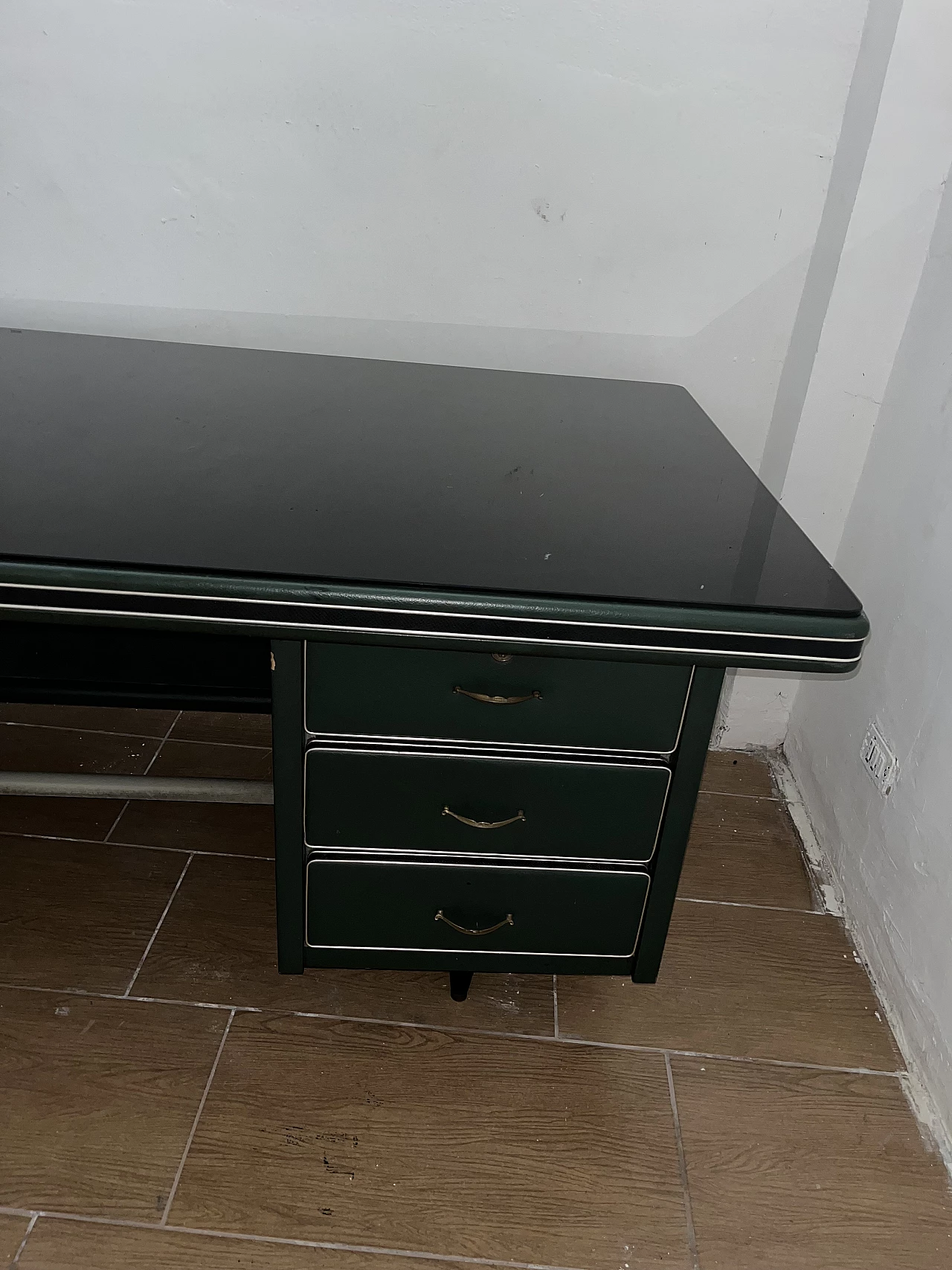 Desk in green leather by Umberto Mascagni, 1950s 3