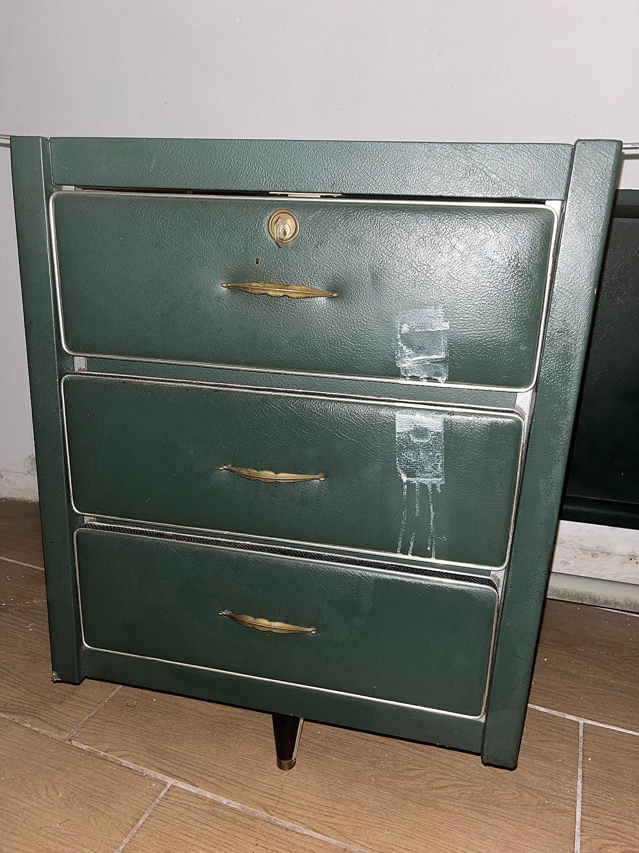 Desk in green leather by Umberto Mascagni, 1950s 9