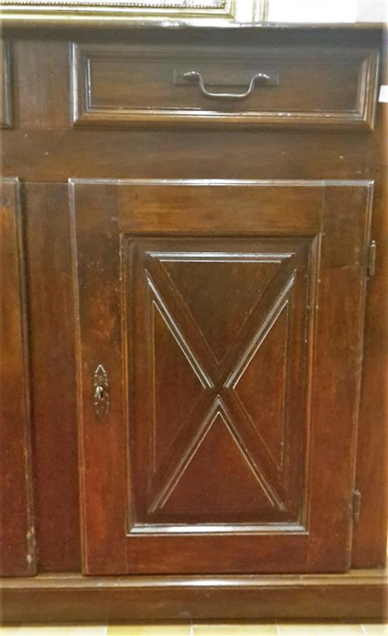 Walnut sideboard with two drawers and doors, early 18th century 2