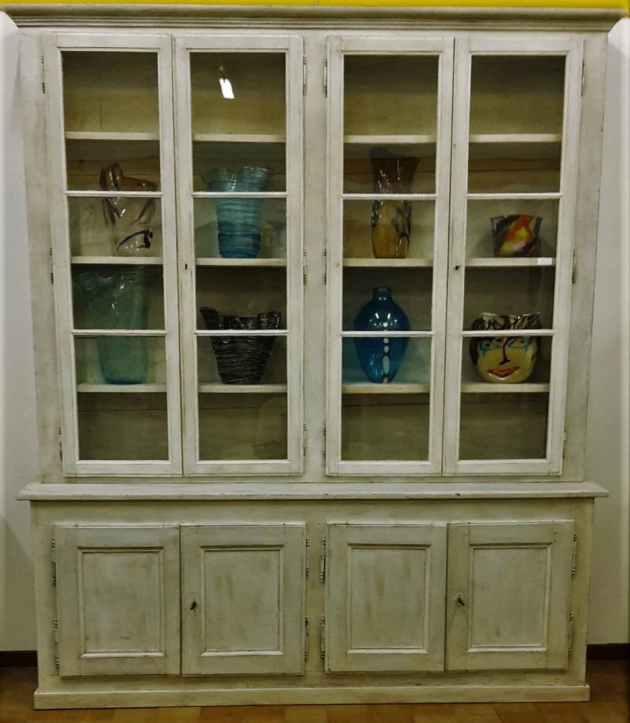 White lacquered larch bookcase, first half of 19th century 1