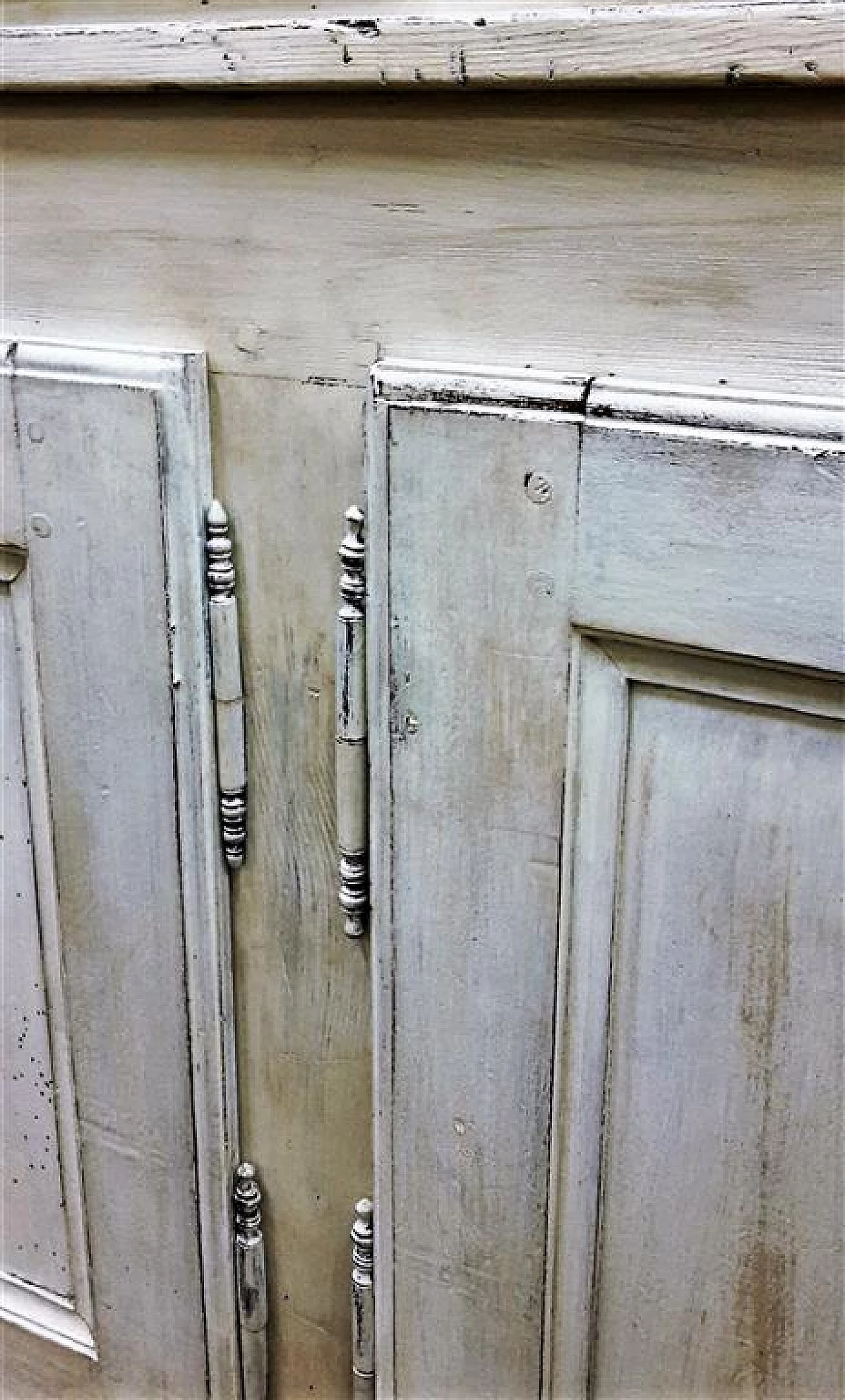 White lacquered larch bookcase, first half of 19th century 6