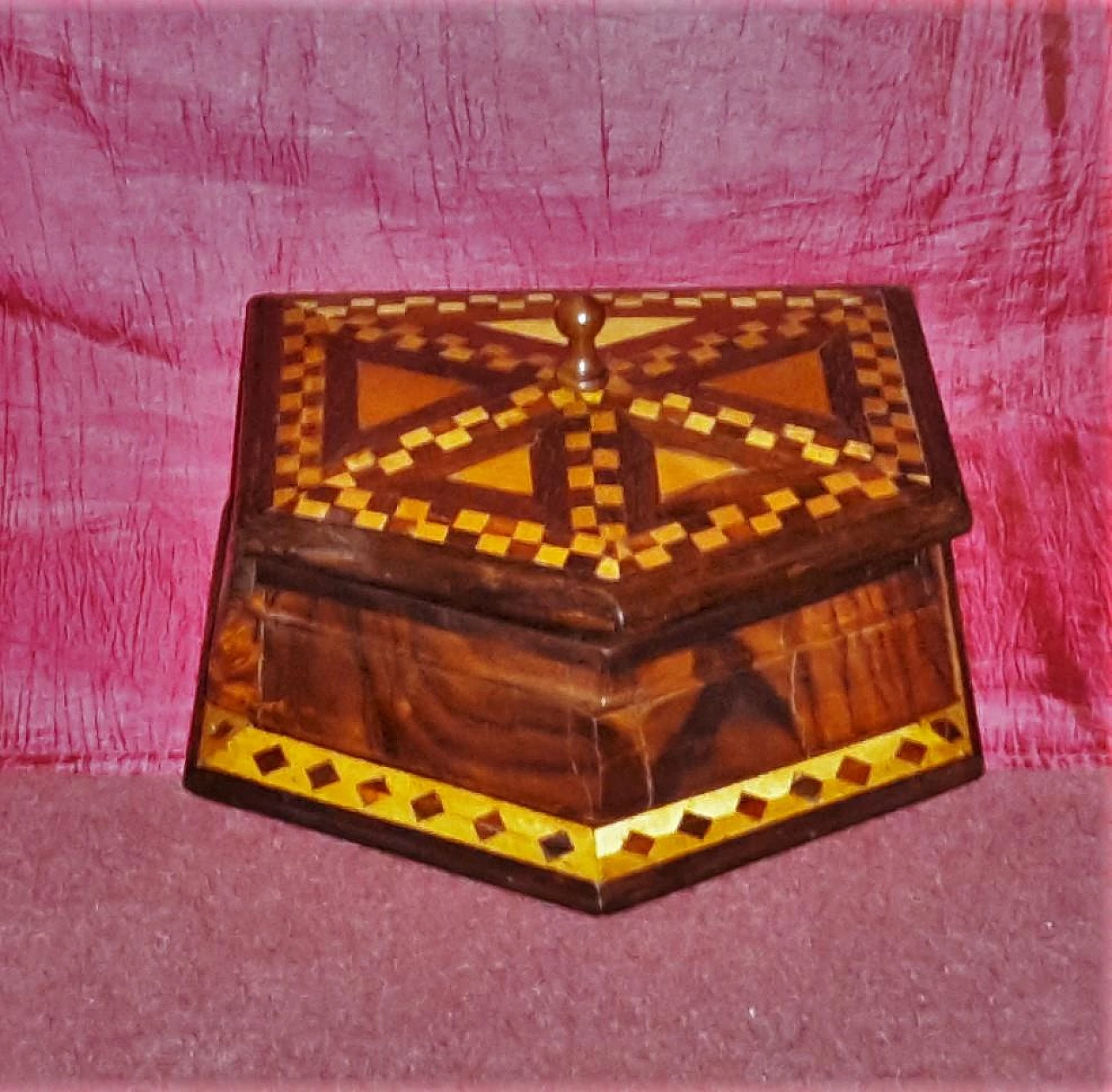 Wooden jewellery box, early 20th century 1