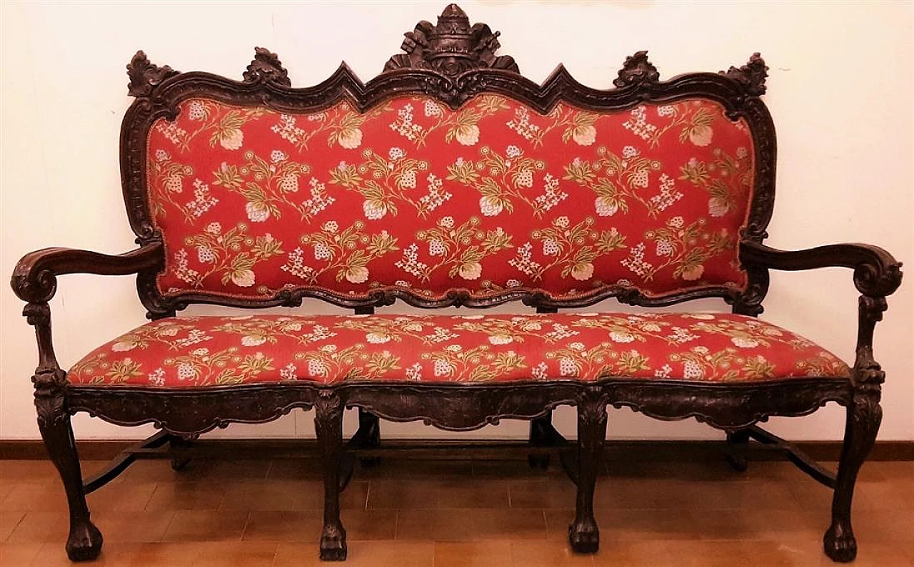 Venetian carved walnut and fabric sofa, early 17th century 1