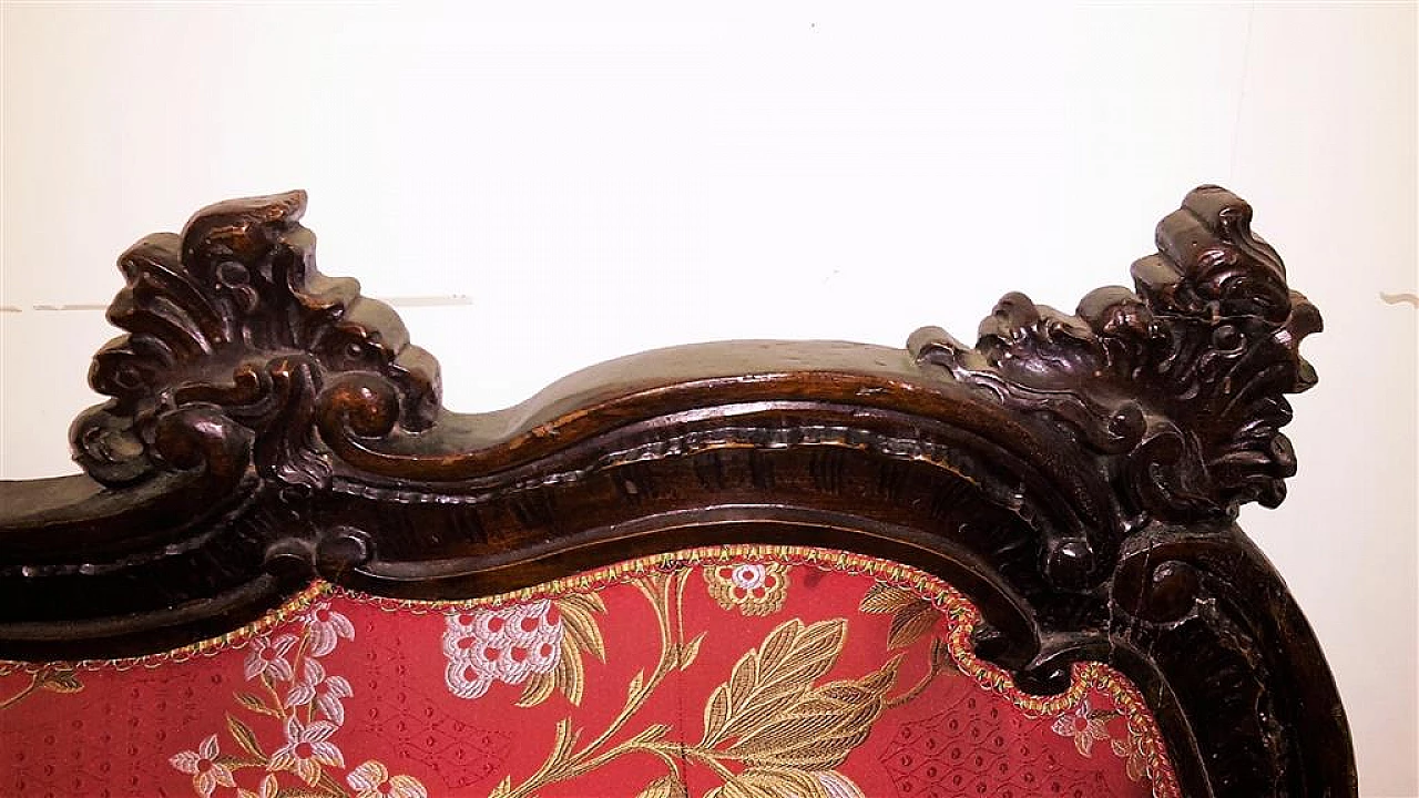 Venetian carved walnut and fabric sofa, early 17th century 2