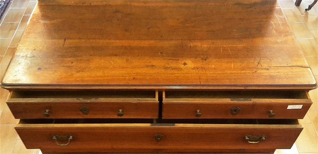 Venetian walnut dresser, 19th century 5