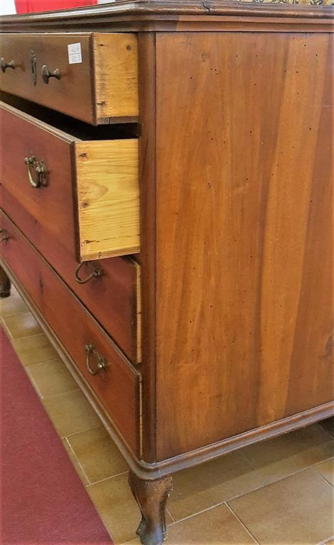 Venetian walnut dresser, 19th century 6