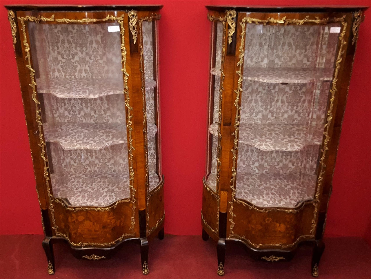 Pair of Napoleon III rosewood display cabinets, late 19th century 4