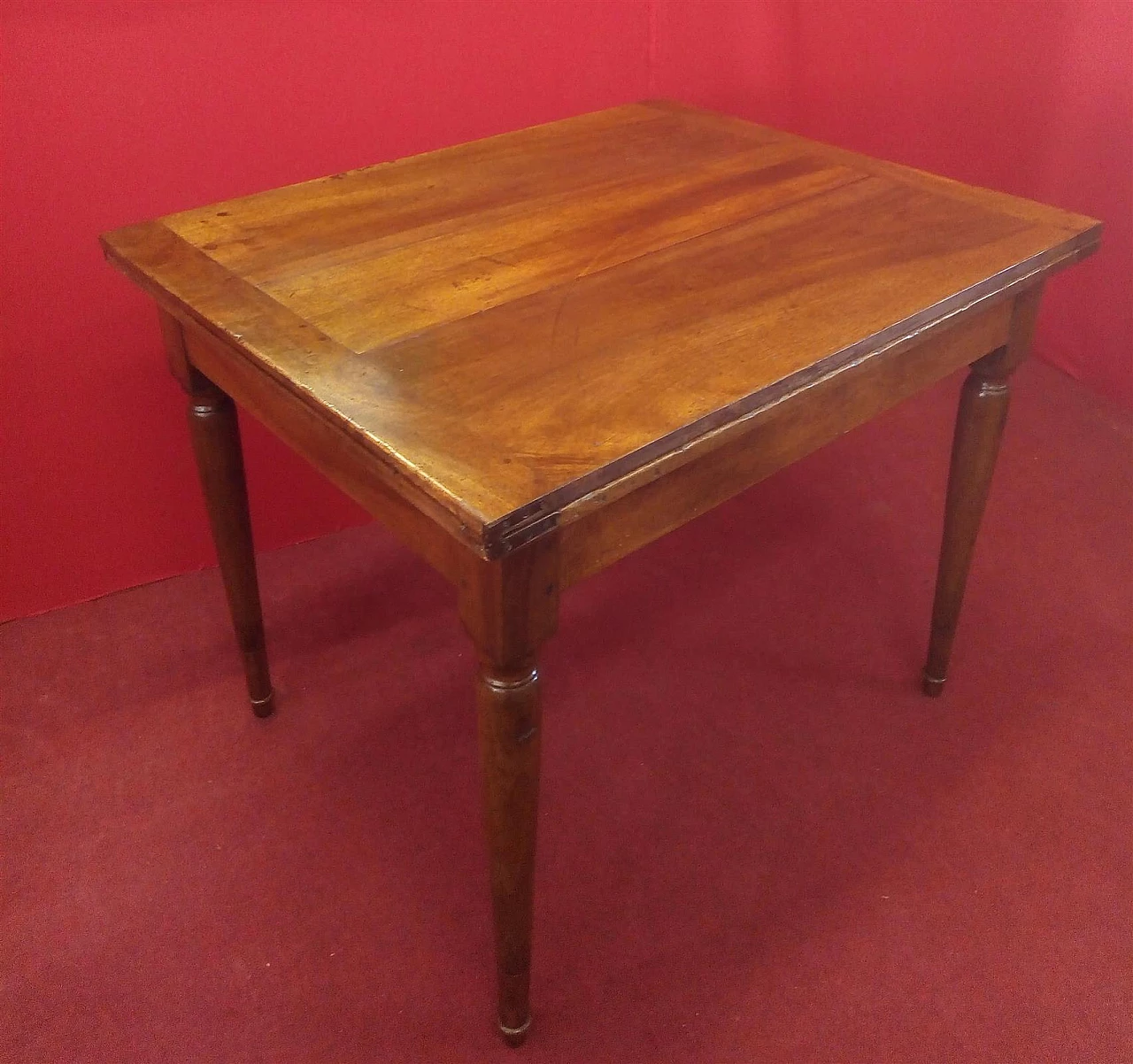 Extending walnut table, first half of 19th century 1