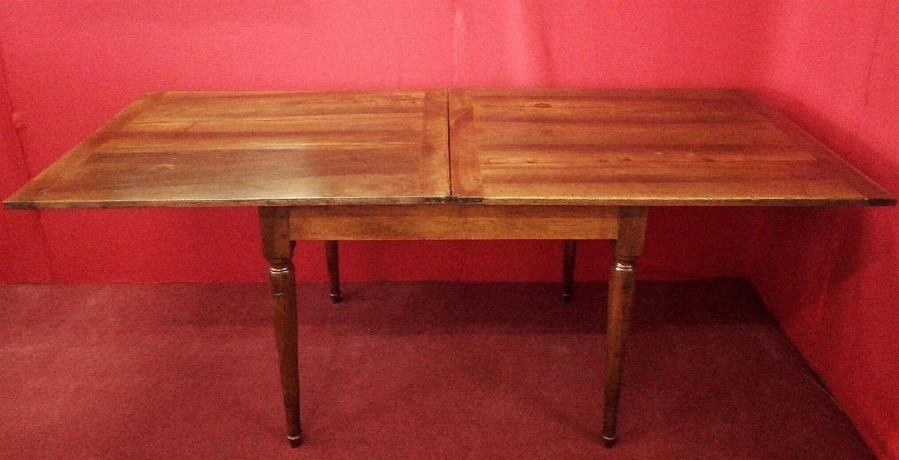 Extending walnut table, first half of 19th century 2