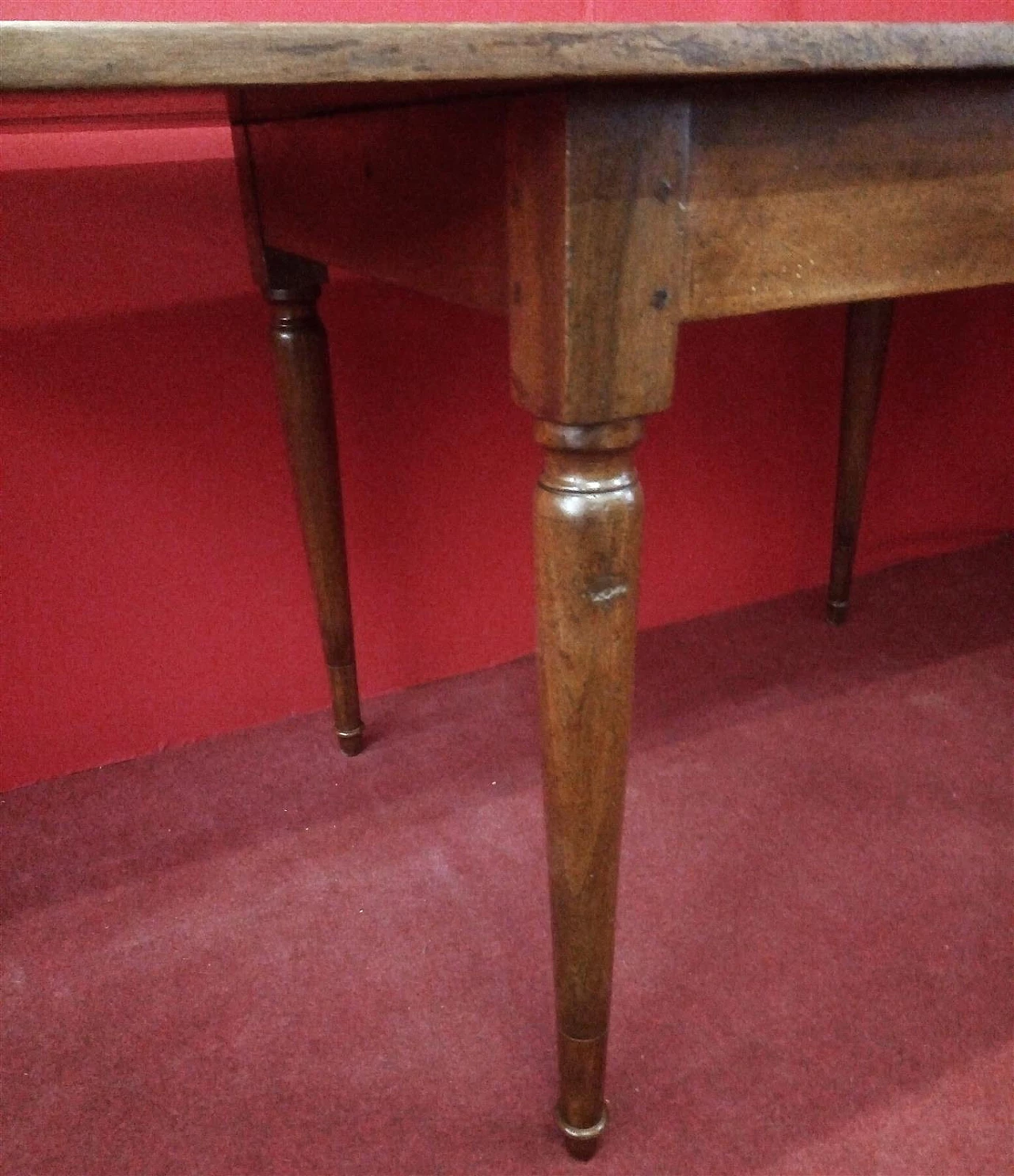 Extending walnut table, first half of 19th century 4