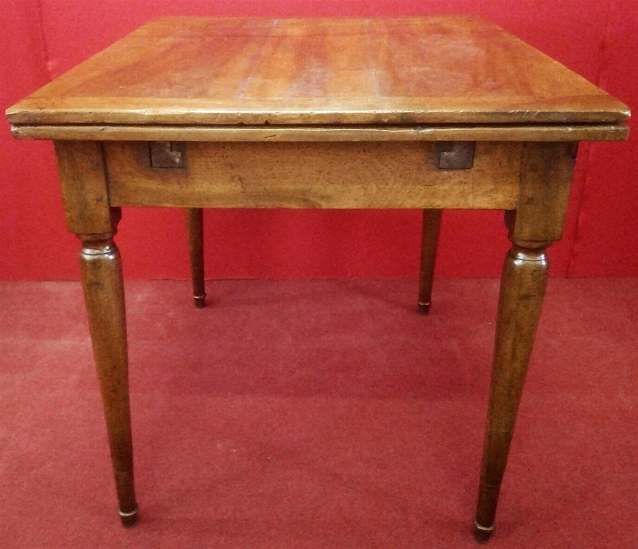 Extending walnut table, first half of 19th century 9