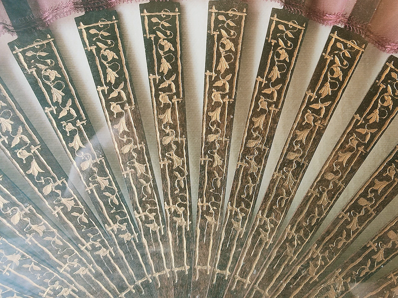 Painted silk fan in frame, 19th century 8