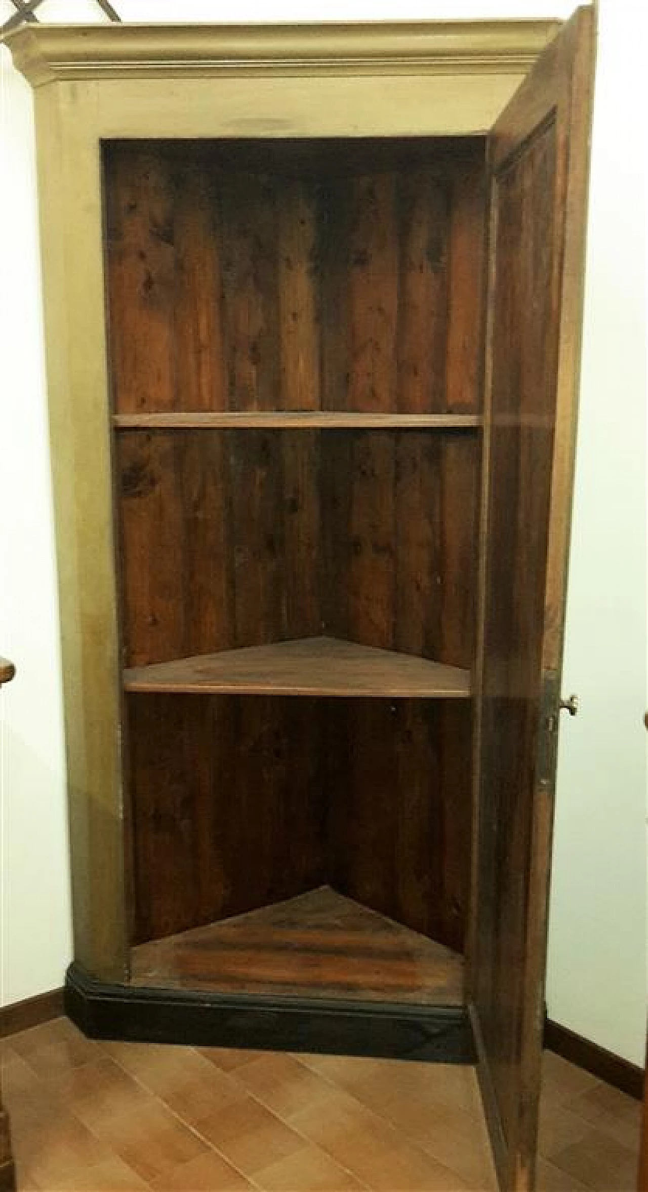 Pair of lacquered and painted walnut corner cabinets, 19th century 2