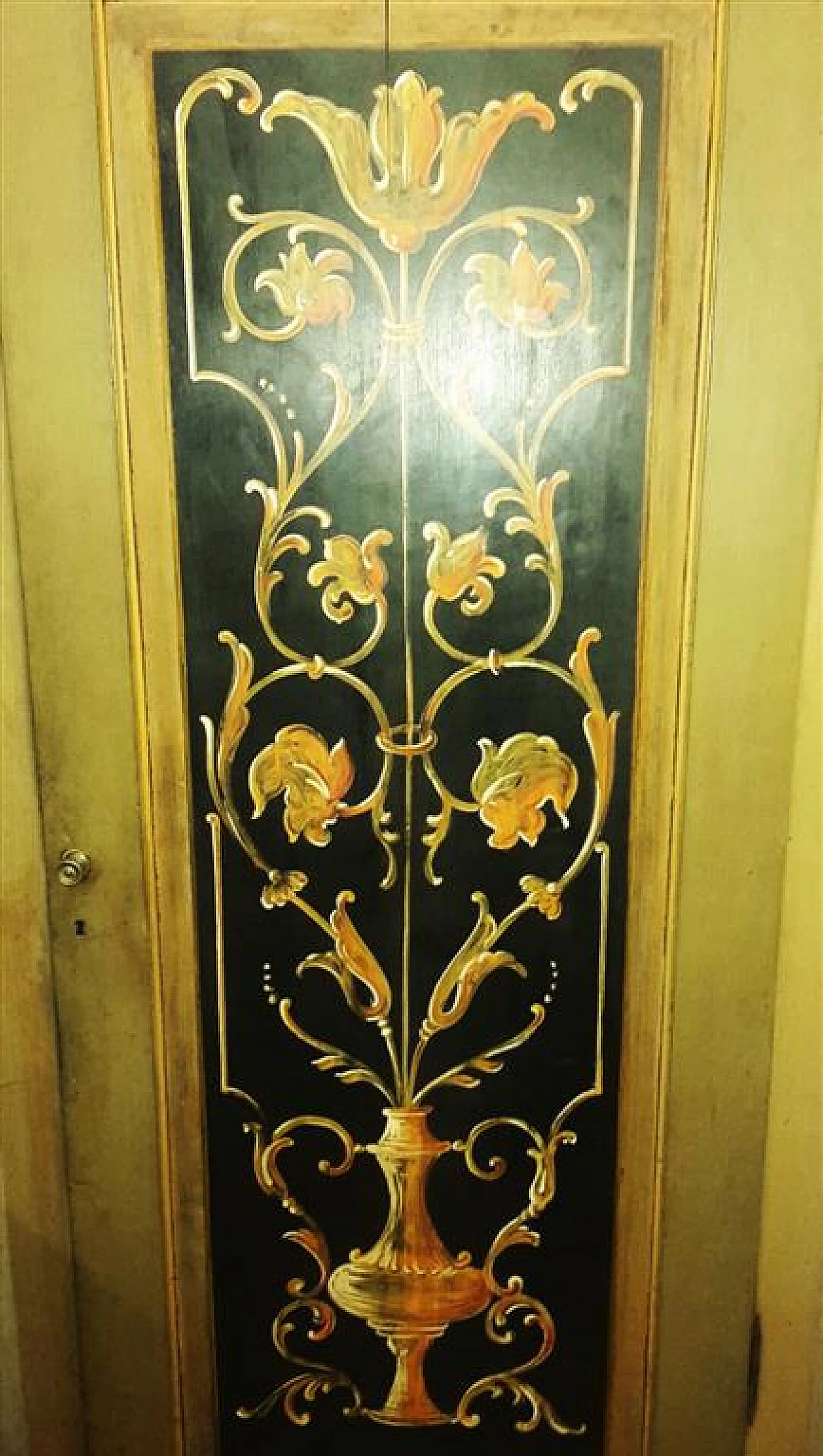 Pair of lacquered and painted walnut corner cabinets, 19th century 4