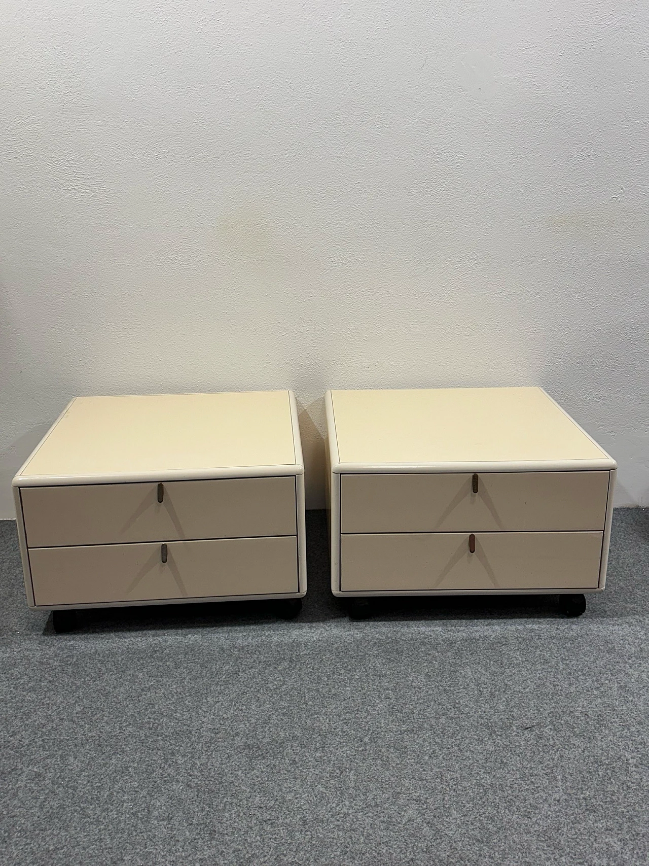 Pair of Henné bedside tables by George Coslin for Longato, 1970s 8