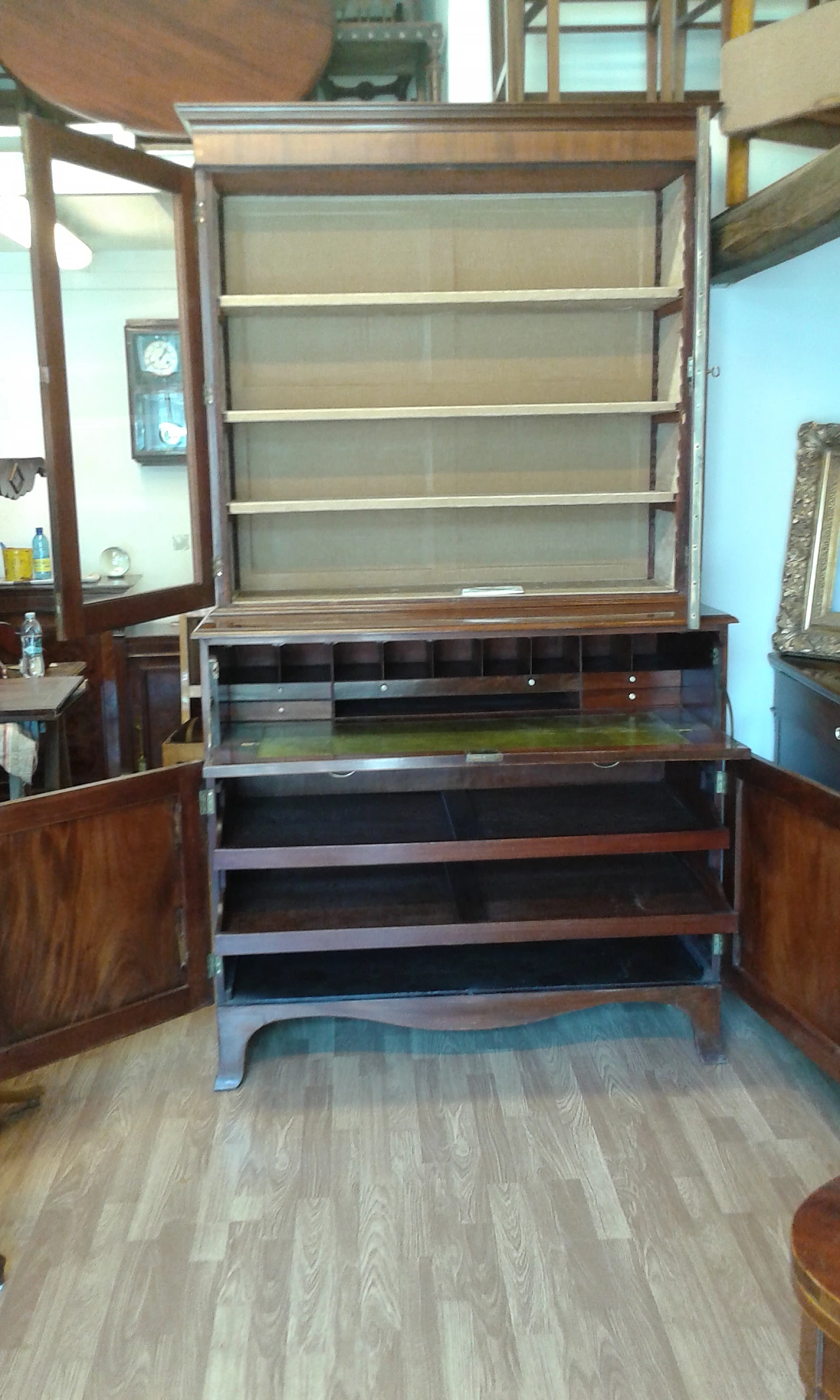 Mahogany bookcase with two glass doors, early 19th century 5