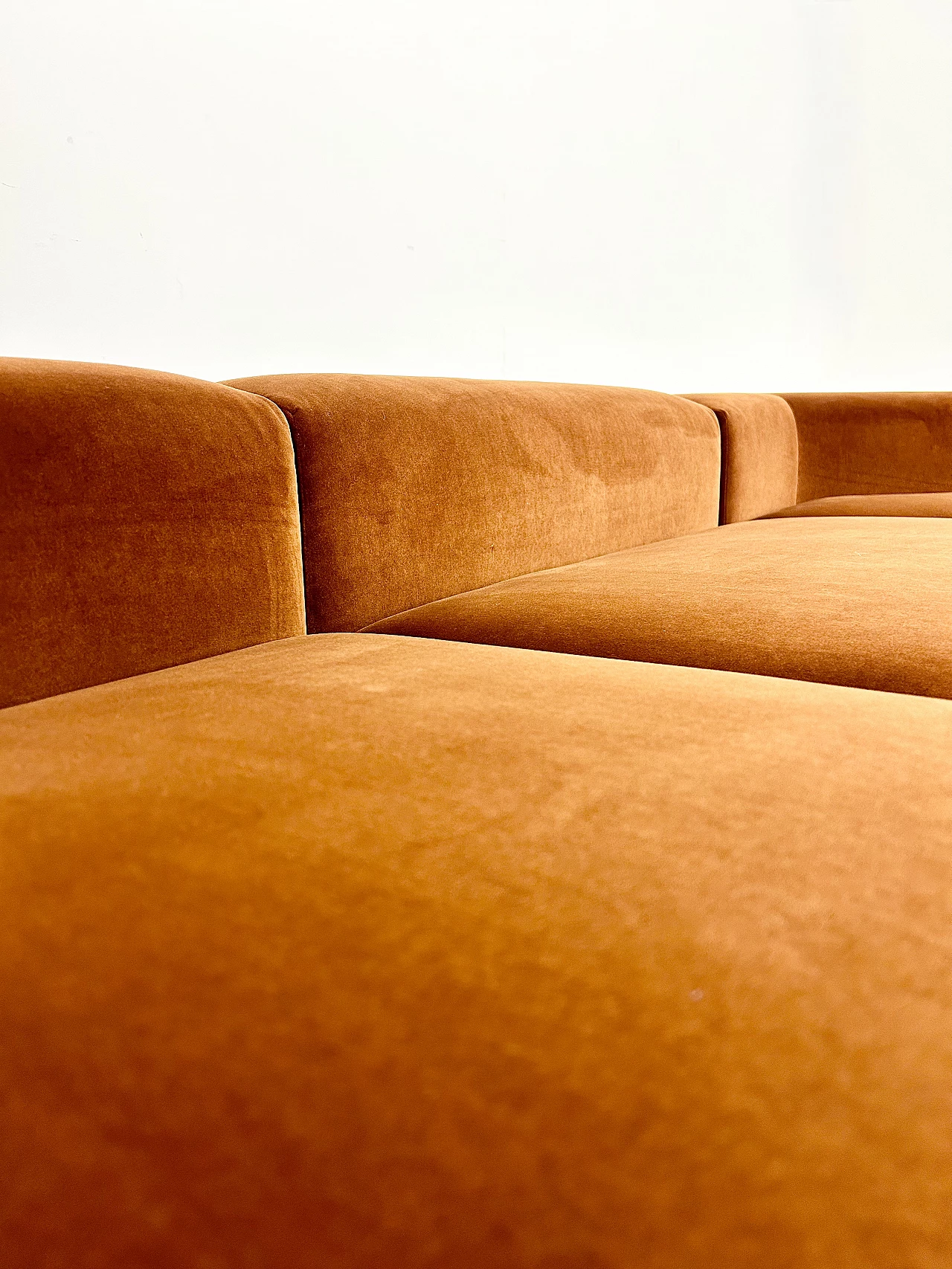 Modular sofa in brown suede and wood, 1980s 7