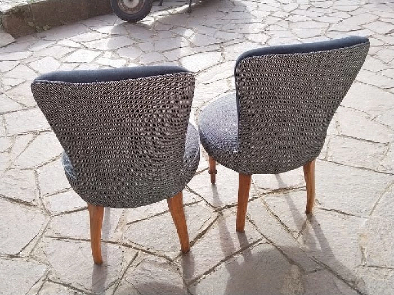 Walnut bedroom armchairs, 19th century 2