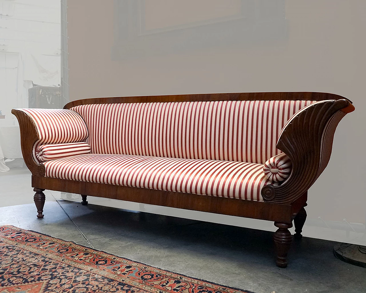 Walnut satchel sofa in Bidermeier style, early 19th century 1